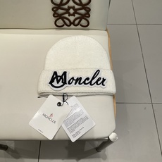 MONCLER蒙口🎩针织毛线帽,附带二维码,好品质高端大气,超柔软!超火爆💖质感很赞,出街超好搭配!时尚潮流!秋冬必备单 MONCLER蒙口🎩针织毛线帽,附带二维码,好品质高端大气,超柔软!超火爆💖质感很赞,出街超好搭配!时尚潮流!秋冬必备单