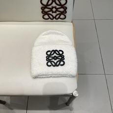 【LOEWE罗意威】2026早秋针织毛线帽,大牌时尚,非常百搭 【LOEWE罗意威】2026早秋针织毛线帽,大牌时尚,非常百搭