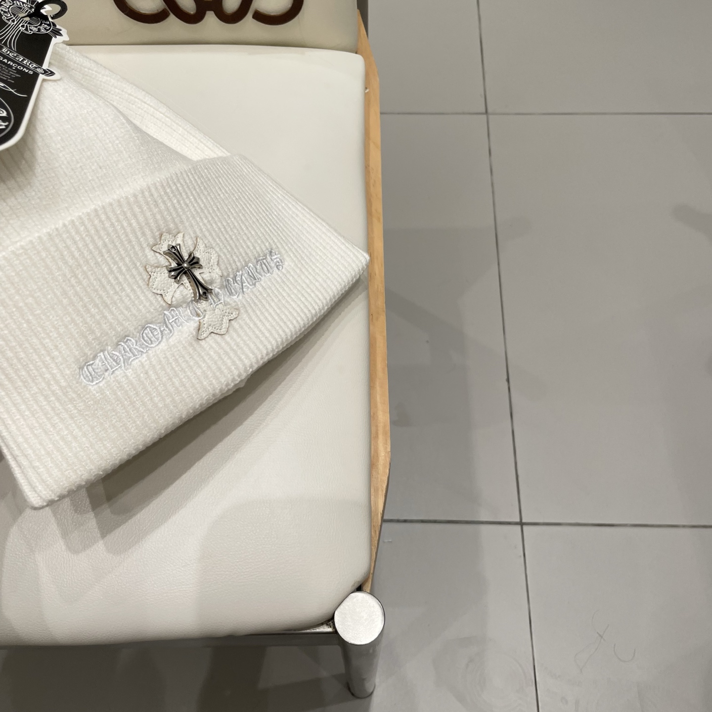 克罗心 秋冬款羊毛针织毛线帽这款必定是极简主义的最爱干净，利索，时尚百搭，绝对不挑脸型！属于时尚经典的万