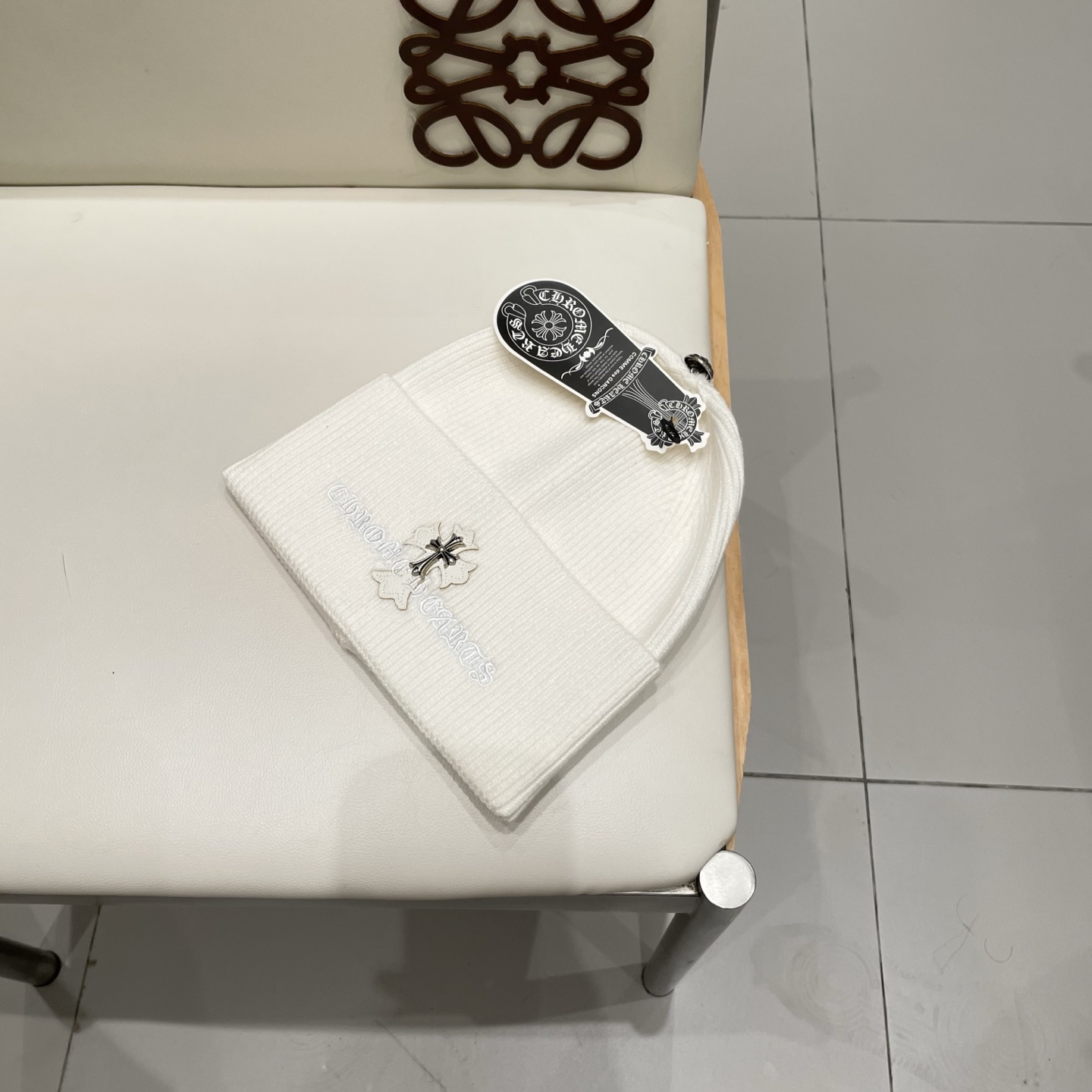 克罗心 秋冬款羊毛针织毛线帽这款必定是极简主义的最爱干净，利索，时尚百搭，绝对不挑脸型！属于时尚经典的万