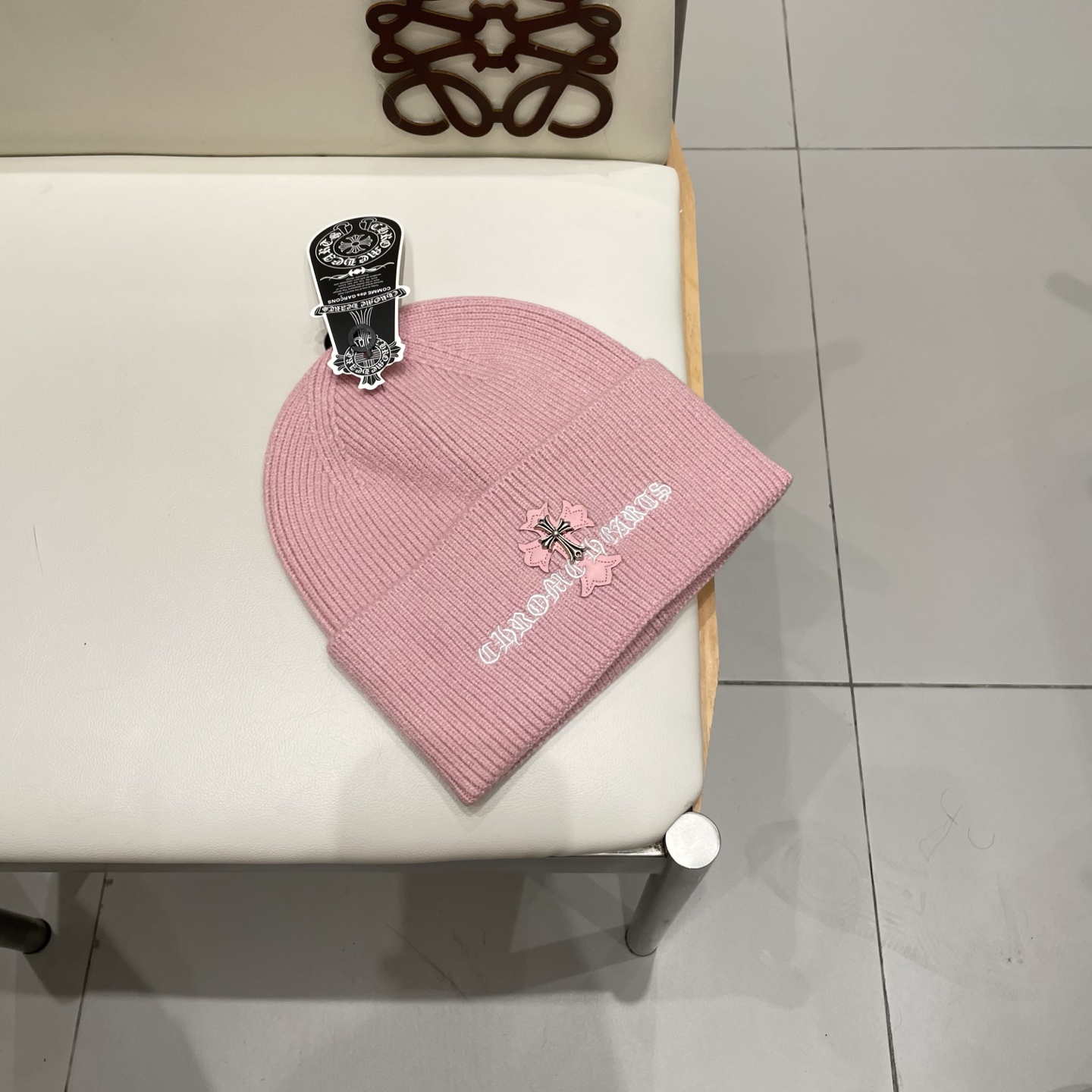 克罗心 秋冬款羊毛针织毛线帽这款必定是极简主义的最爱干净，利索，时尚百搭，绝对不挑脸型！属于时尚经典的万