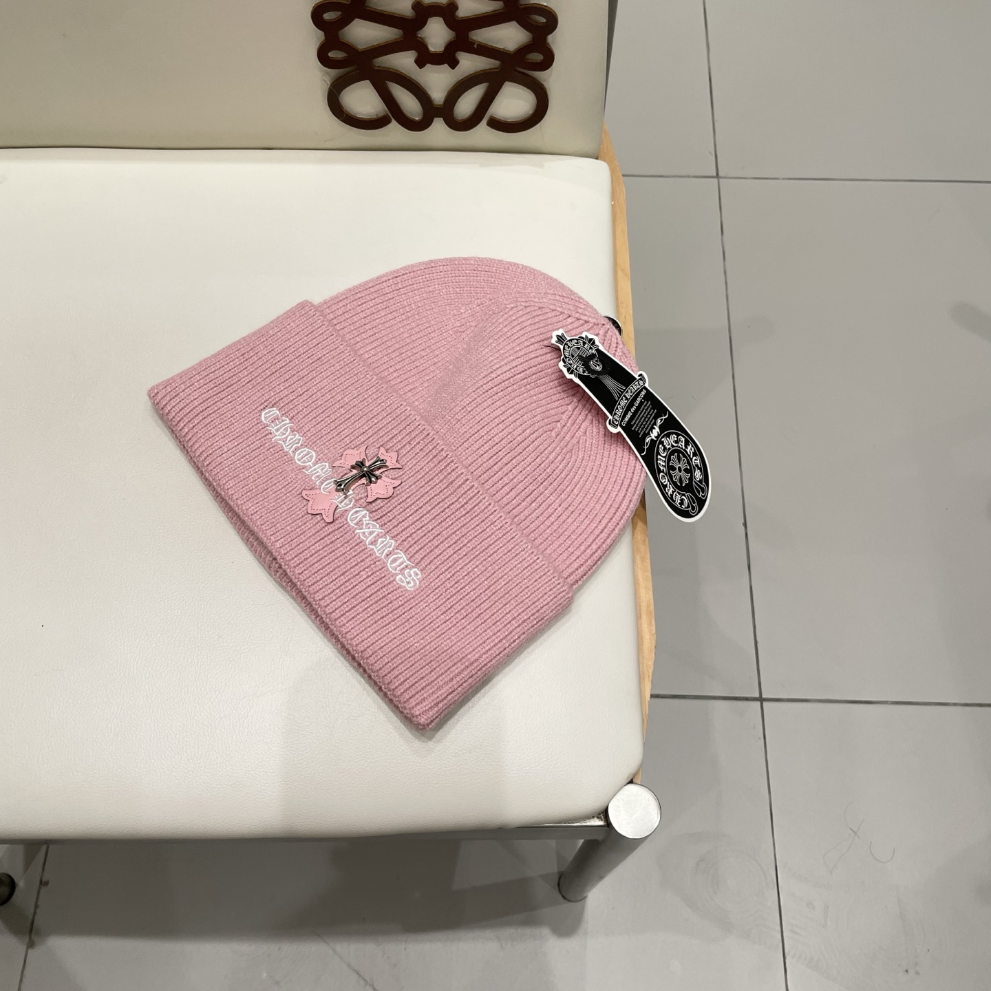 克罗心 秋冬款羊毛针织毛线帽这款必定是极简主义的最爱干净，利索，时尚百搭，绝对不挑脸型！属于时尚经典的万