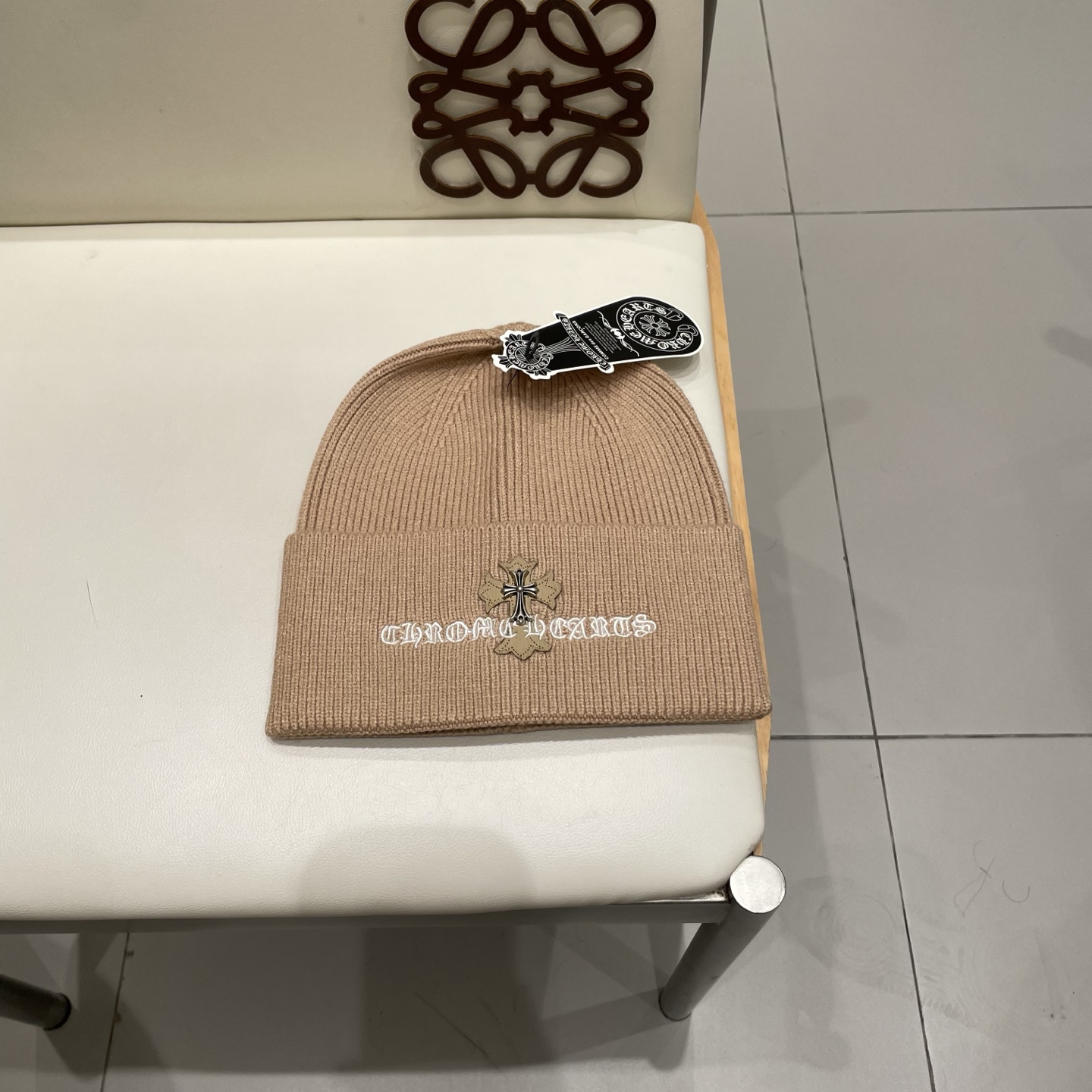 克罗心 秋冬款羊毛针织毛线帽这款必定是极简主义的最爱干净，利索，时尚百搭，绝对不挑脸型！属于时尚经典的万