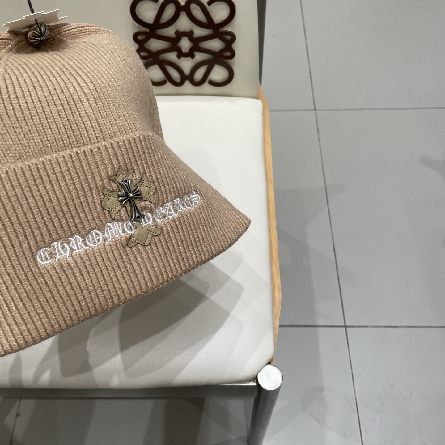 克罗心 秋冬款羊毛针织毛线帽这款必定是极简主义的最爱干净，利索，时尚百搭，绝对不挑脸型！属于时尚经典的万