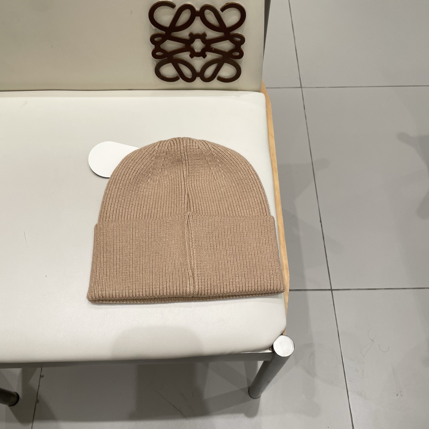 克罗心 秋冬款羊毛针织毛线帽这款必定是极简主义的最爱干净，利索，时尚百搭，绝对不挑脸型！属于时尚经典的万