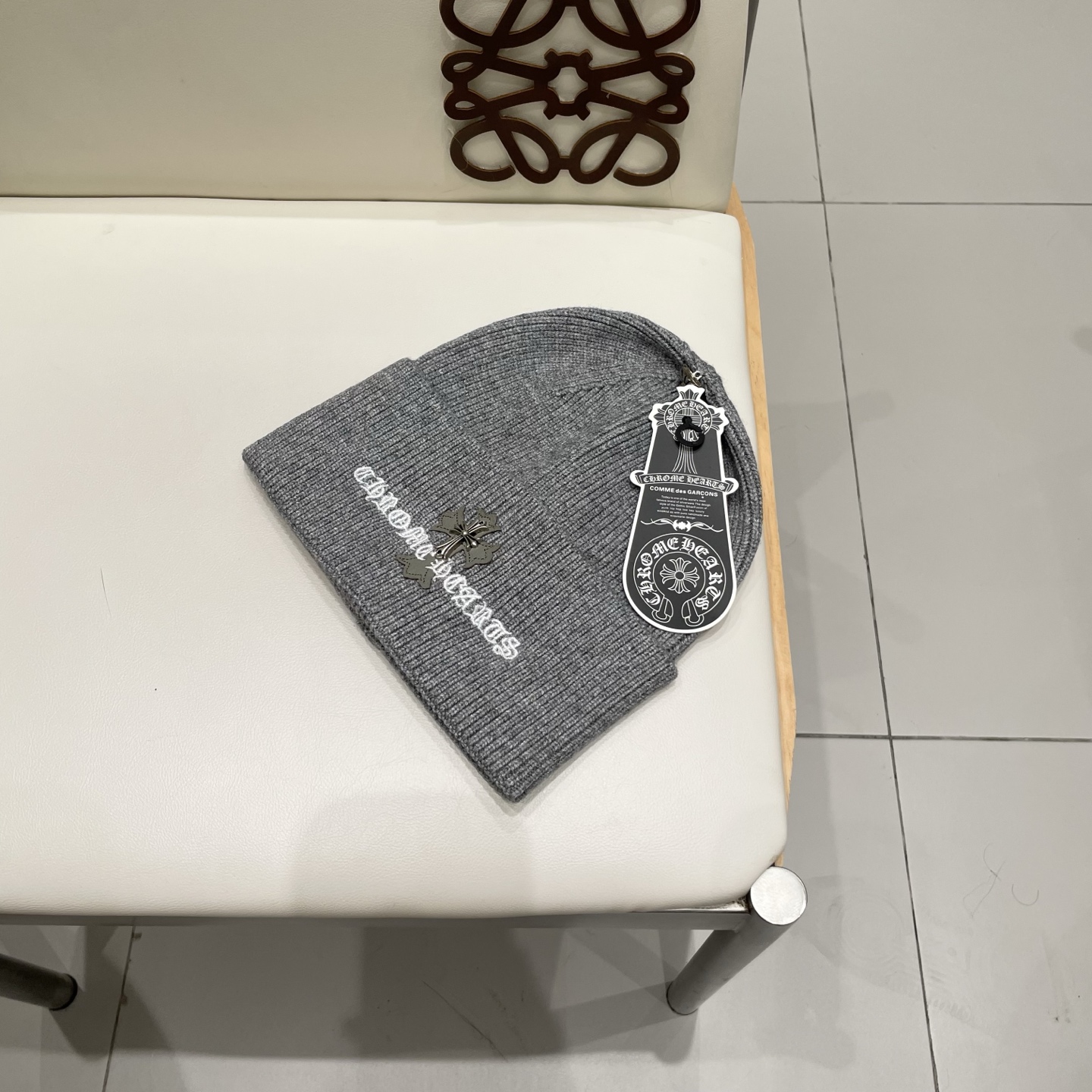 克罗心 秋冬款羊毛针织毛线帽这款必定是极简主义的最爱干净，利索，时尚百搭，绝对不挑脸型！属于时尚经典的万