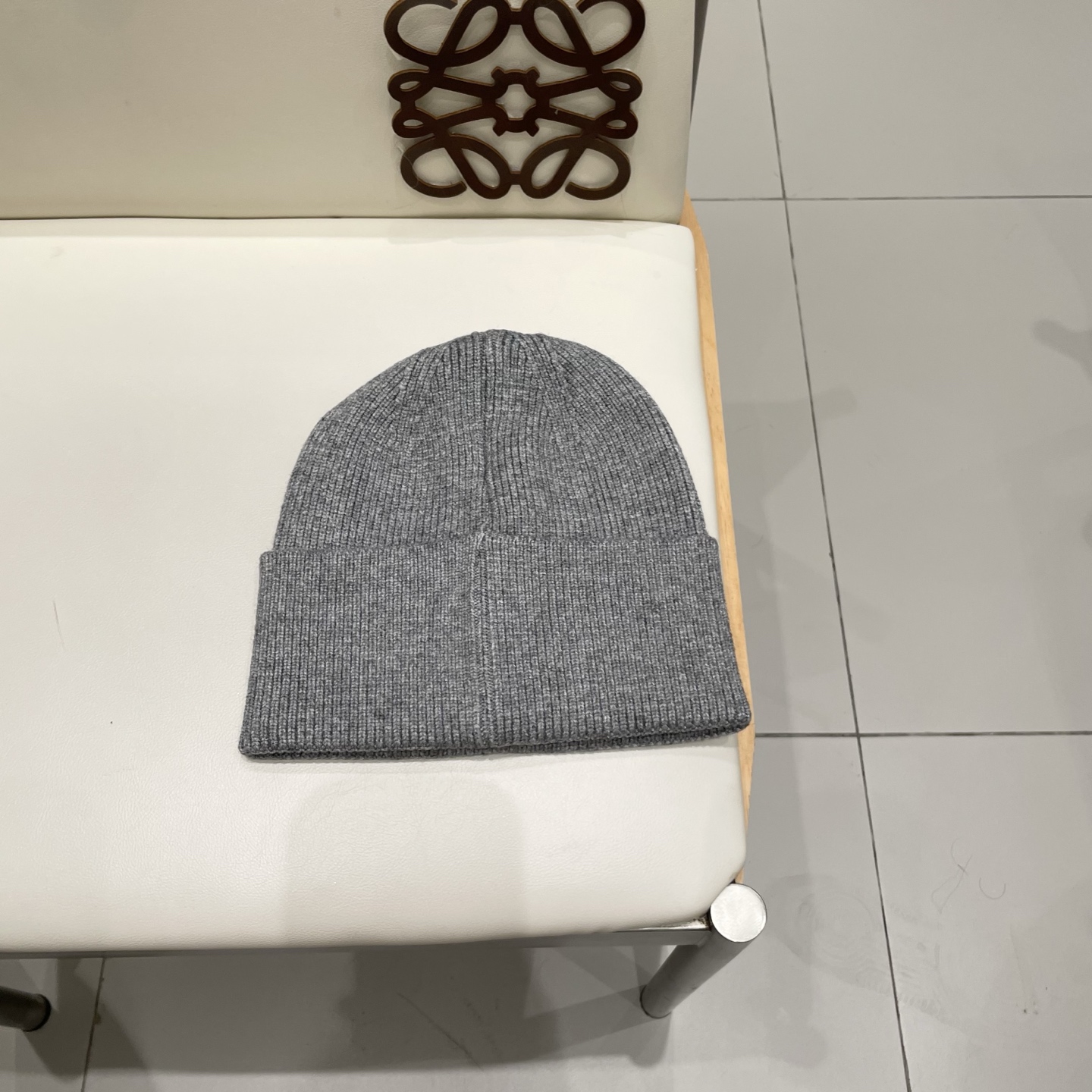 克罗心 秋冬款羊毛针织毛线帽这款必定是极简主义的最爱干净，利索，时尚百搭，绝对不挑脸型！属于时尚经典的万