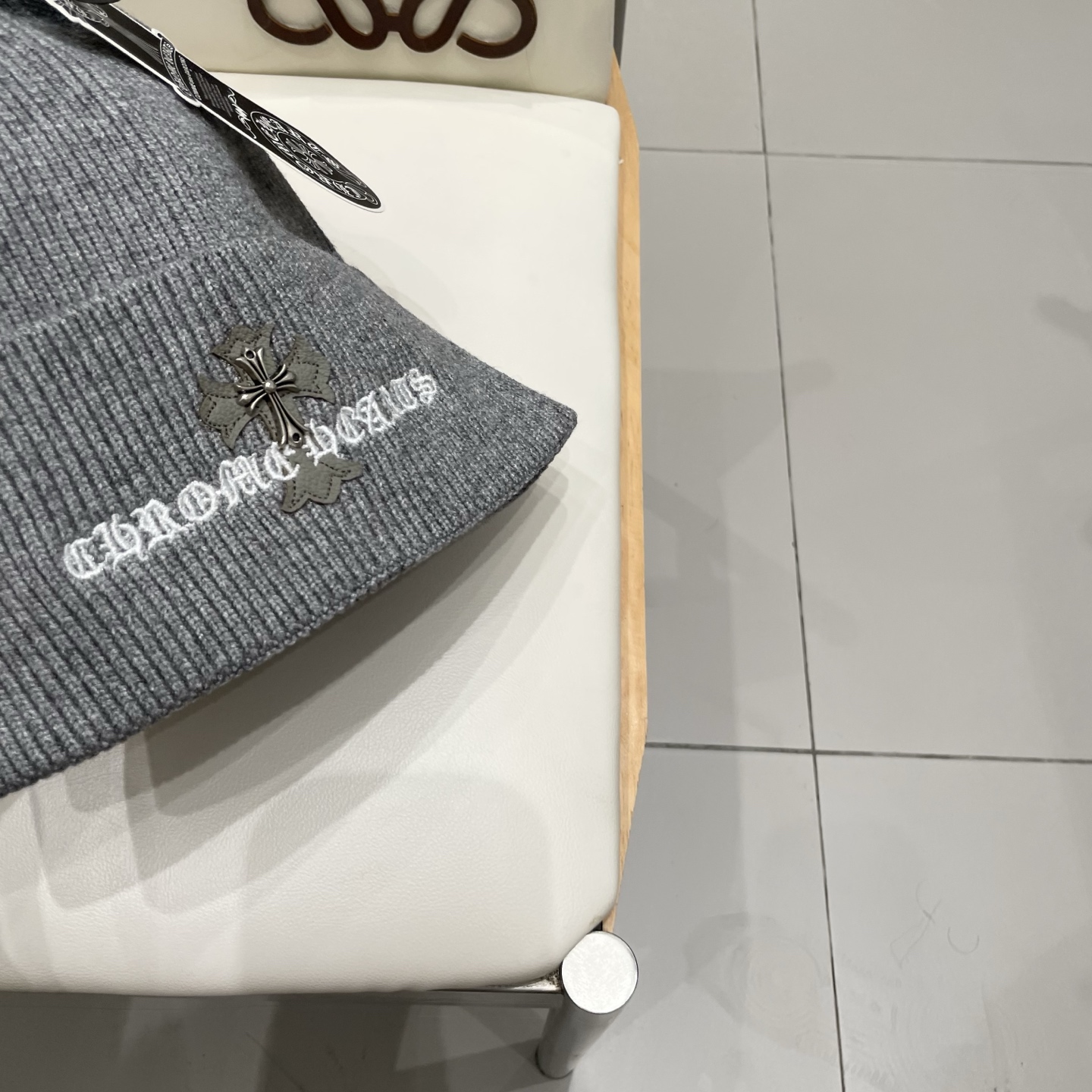 克罗心 秋冬款羊毛针织毛线帽这款必定是极简主义的最爱干净，利索，时尚百搭，绝对不挑脸型！属于时尚经典的万