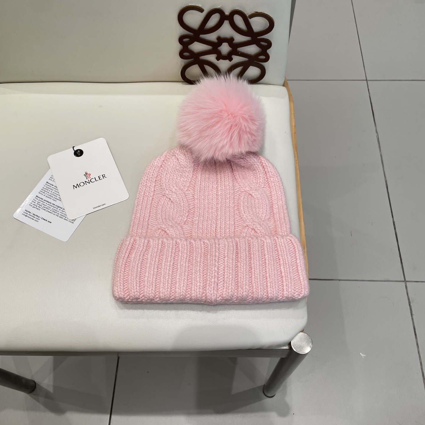 蒙口MONCLER🎩官方热卖爆款，羊毛针织毛线帽，百分之70羊毛，30兔毛，时尚好品质高端大气，超柔软！超火爆💖质感很赞