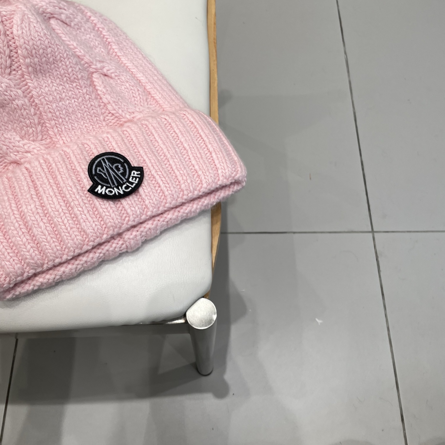 蒙口MONCLER🎩官方热卖爆款，羊毛针织毛线帽，百分之70羊毛，30兔毛，时尚好品质高端大气，超柔软！超火爆💖质感很赞
