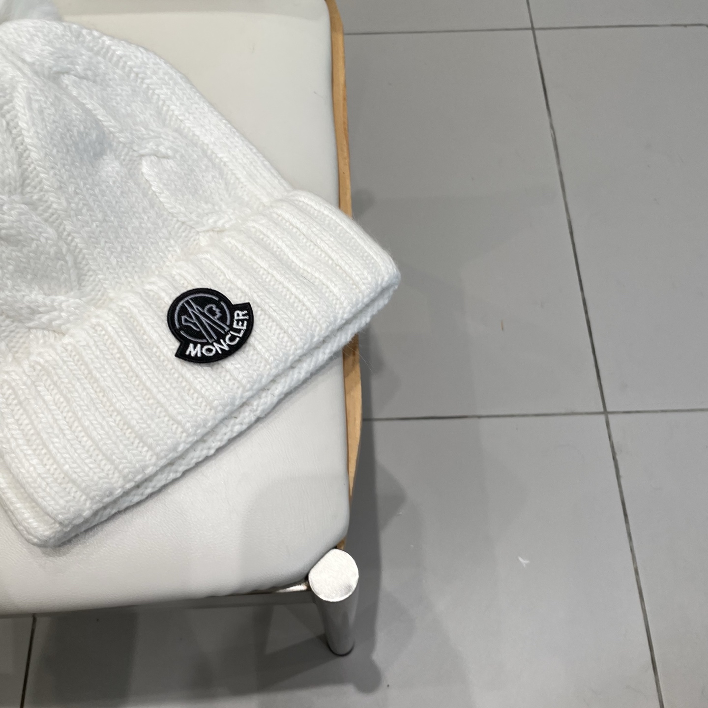 蒙口MONCLER🎩官方热卖爆款，羊毛针织毛线帽，百分之70羊毛，30兔毛，时尚好品质高端大气，超柔软！超火爆💖质感很赞