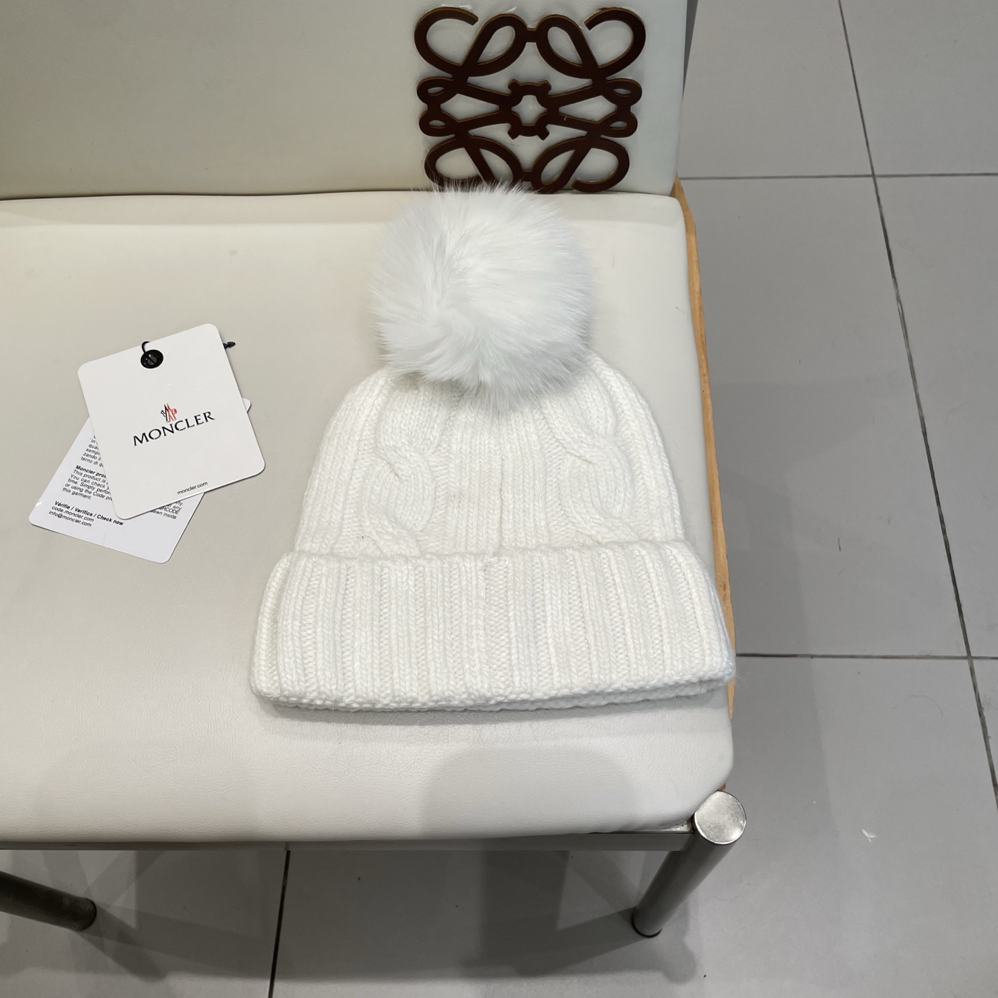 蒙口MONCLER🎩官方热卖爆款，羊毛针织毛线帽，百分之70羊毛，30兔毛，时尚好品质高端大气，超柔软！超火爆💖质感很赞
