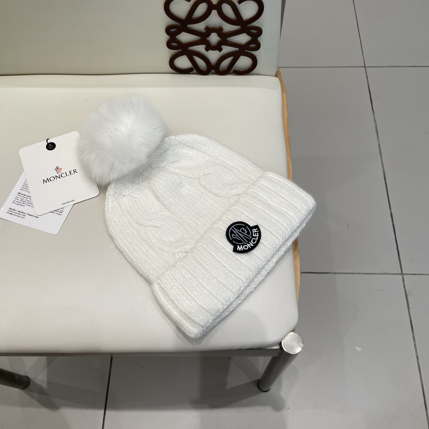 蒙口MONCLER🎩官方热卖爆款，羊毛针织毛线帽，百分之70羊毛，30兔毛，时尚好品质高端大气，超柔软！超火爆💖质感很赞