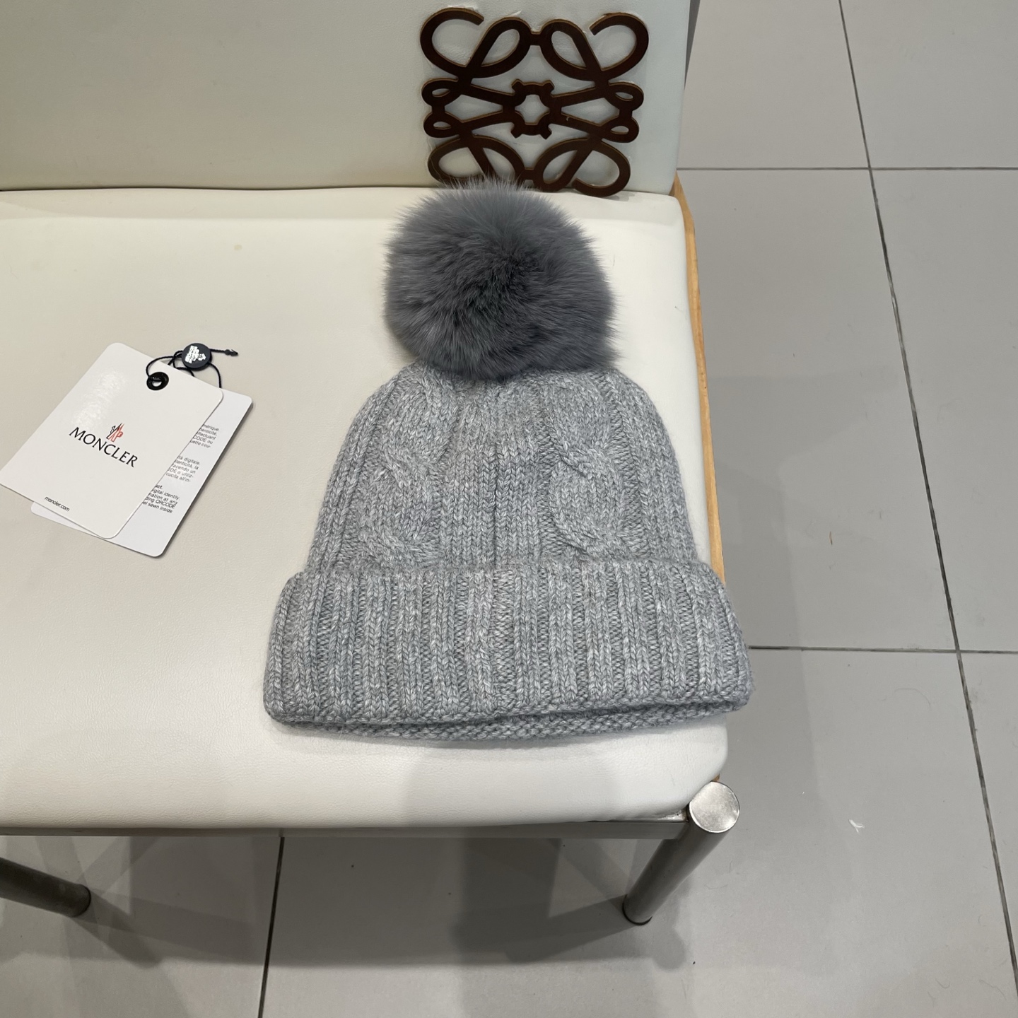 蒙口MONCLER🎩官方热卖爆款，羊毛针织毛线帽，百分之70羊毛，30兔毛，时尚好品质高端大气，超柔软！超火爆💖质感很赞