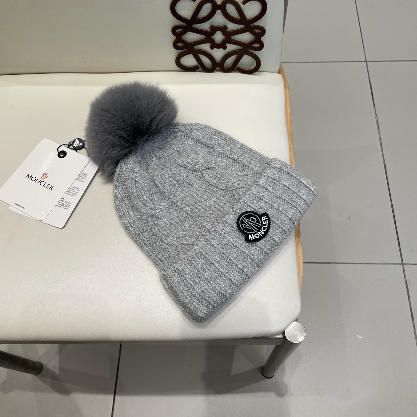 蒙口MONCLER🎩官方热卖爆款，羊毛针织毛线帽，百分之70羊毛，30兔毛，时尚好品质高端大气，超柔软！超火爆💖质感很赞
