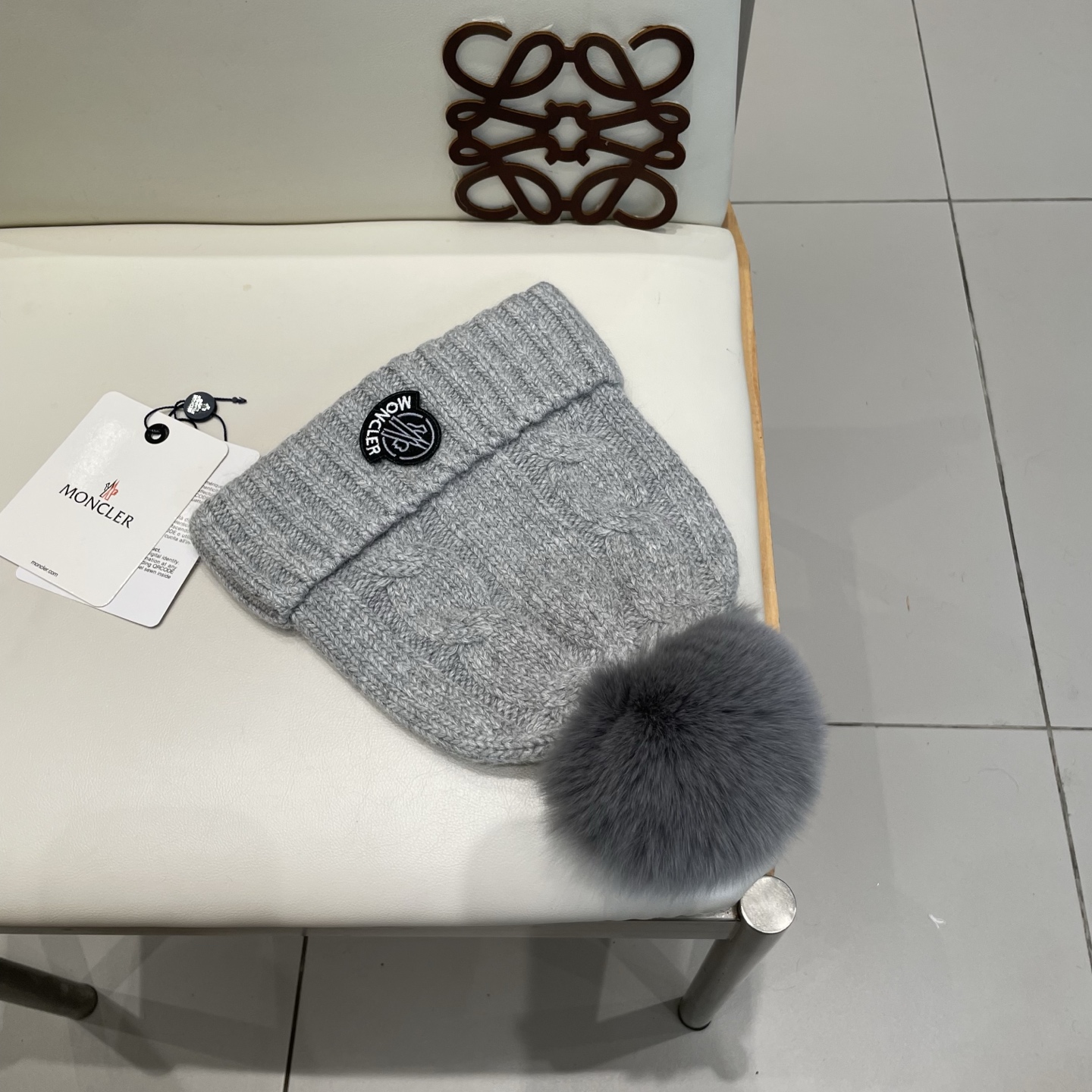蒙口MONCLER🎩官方热卖爆款，羊毛针织毛线帽，百分之70羊毛，30兔毛，时尚好品质高端大气，超柔软！超火爆💖质感很赞