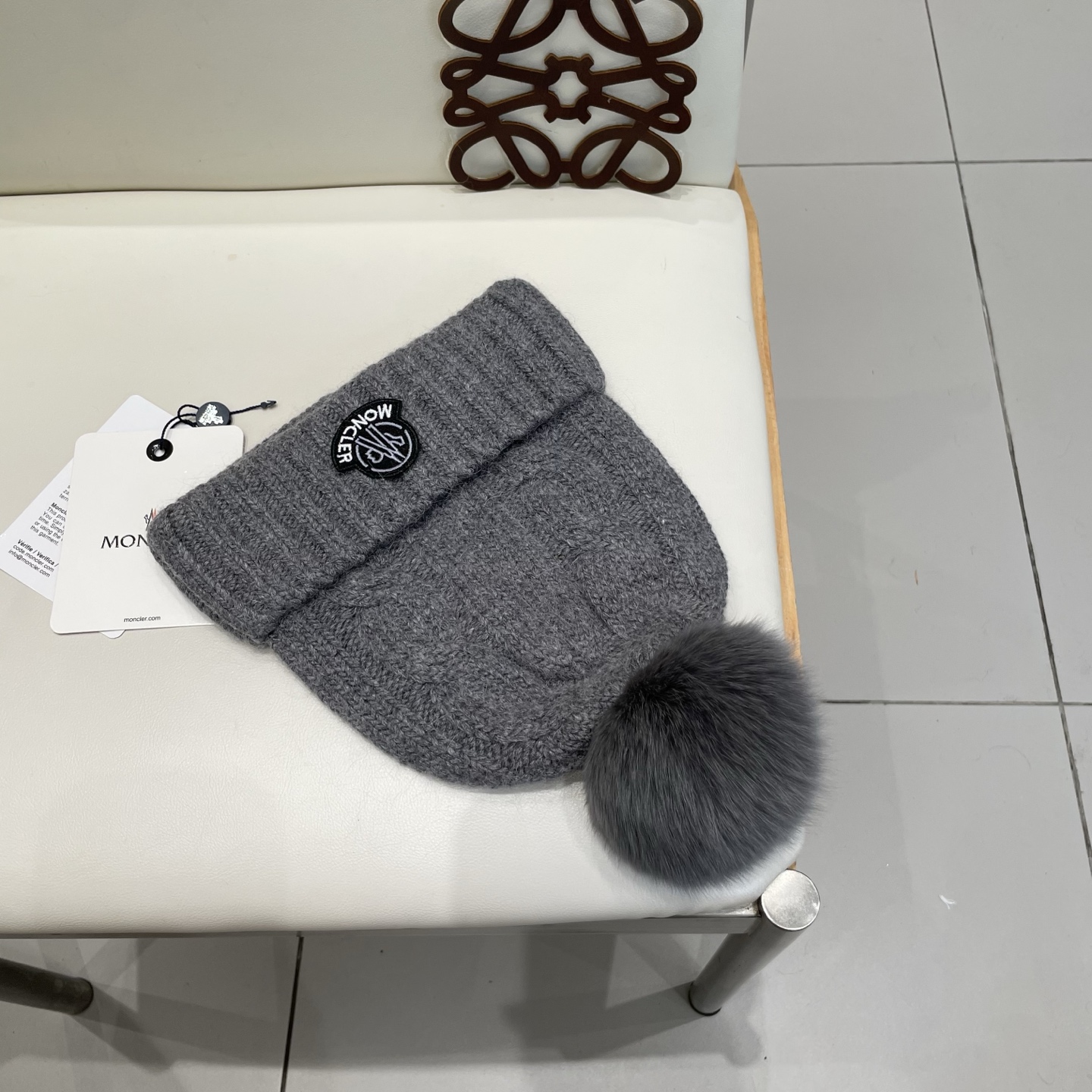 蒙口MONCLER🎩官方热卖爆款，羊毛针织毛线帽，百分之70羊毛，30兔毛，时尚好品质高端大气，超柔软！超火爆💖质感很赞