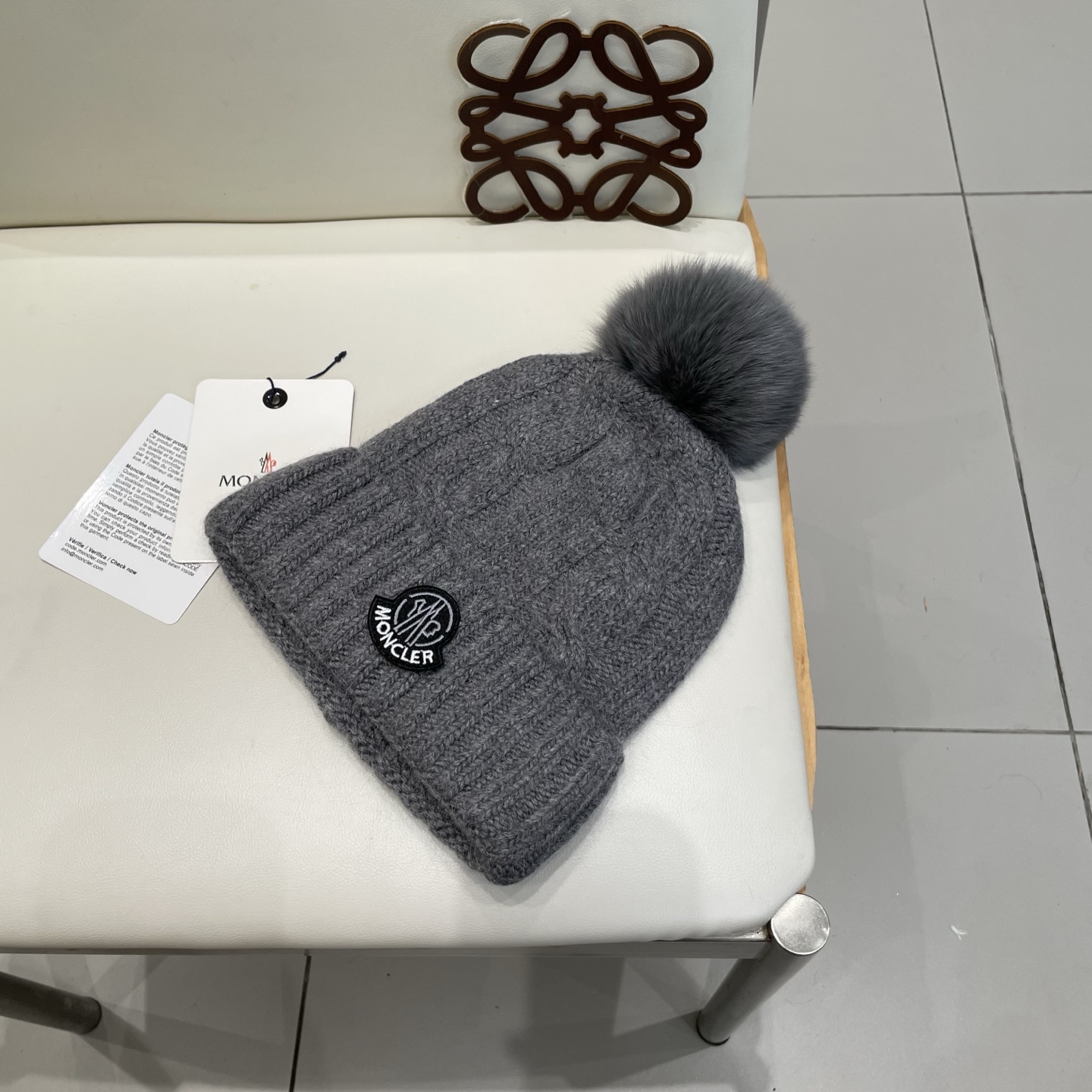 蒙口MONCLER🎩官方热卖爆款，羊毛针织毛线帽，百分之70羊毛，30兔毛，时尚好品质高端大气，超柔软！超火爆💖质感很赞