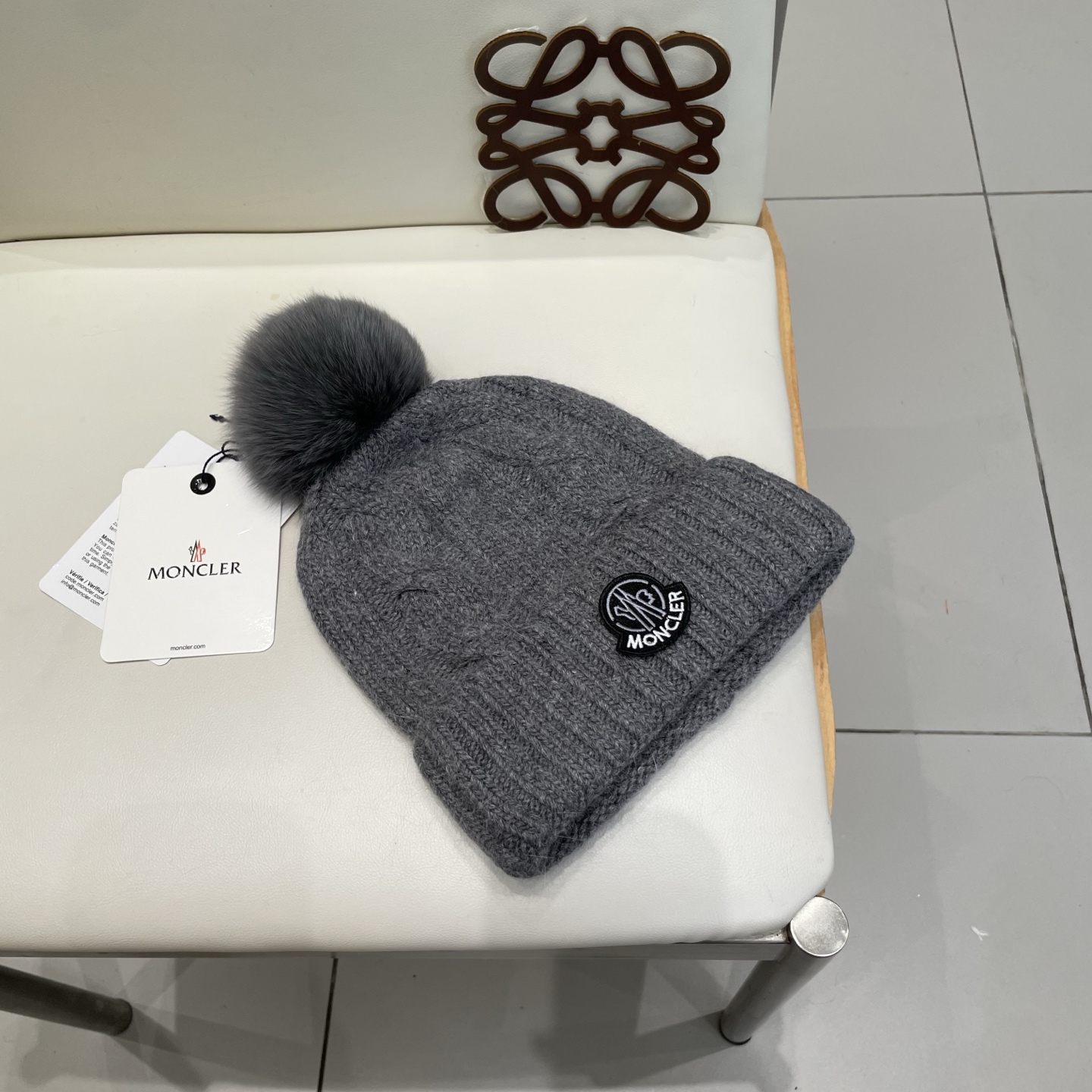 蒙口MONCLER🎩官方热卖爆款，羊毛针织毛线帽，百分之70羊毛，30兔毛，时尚好品质高端大气，超柔软！超火爆💖质感很赞
