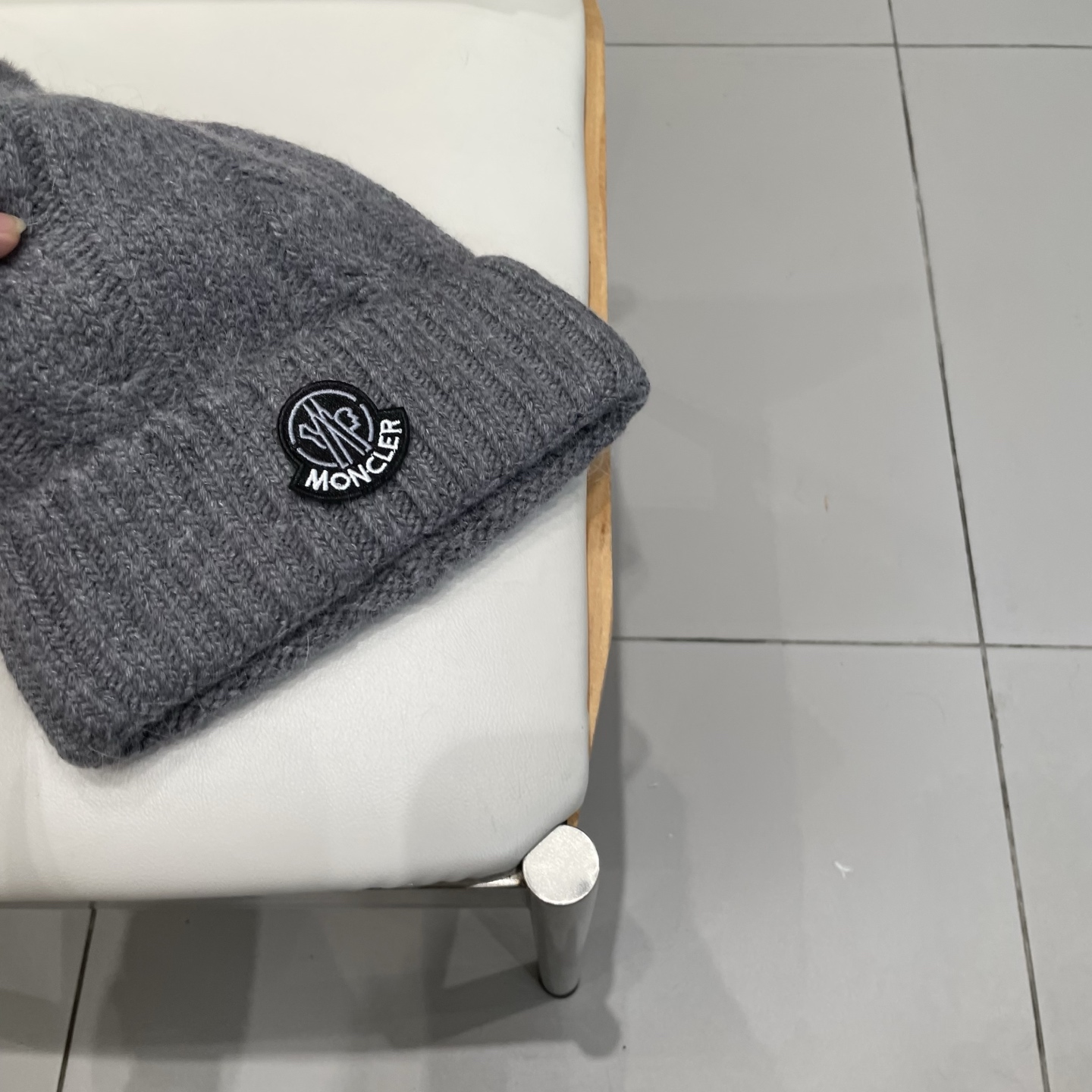 蒙口MONCLER🎩官方热卖爆款，羊毛针织毛线帽，百分之70羊毛，30兔毛，时尚好品质高端大气，超柔软！超火爆💖质感很赞