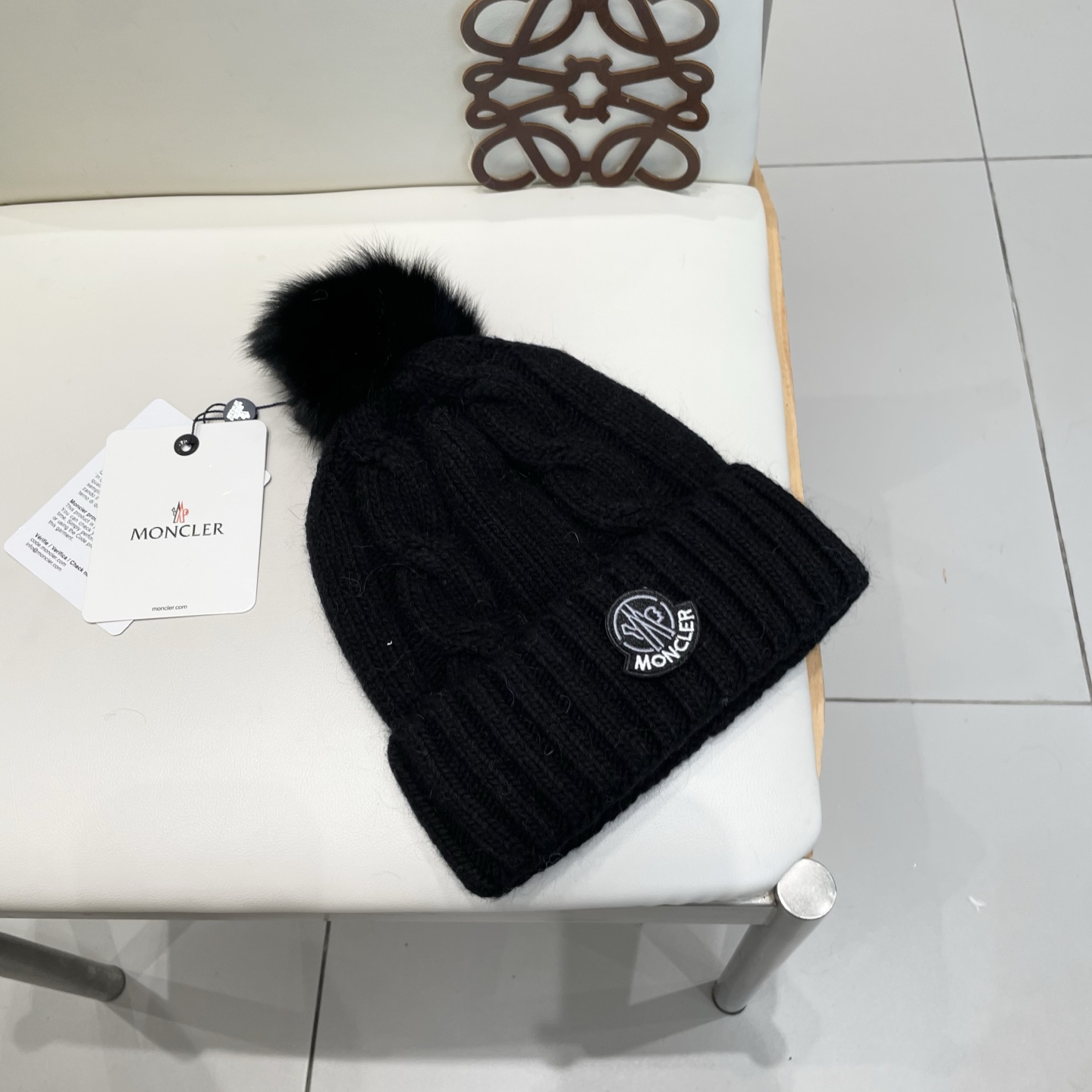 蒙口MONCLER🎩官方热卖爆款，羊毛针织毛线帽，百分之70羊毛，30兔毛，时尚好品质高端大气，超柔软！超火爆💖质感很赞