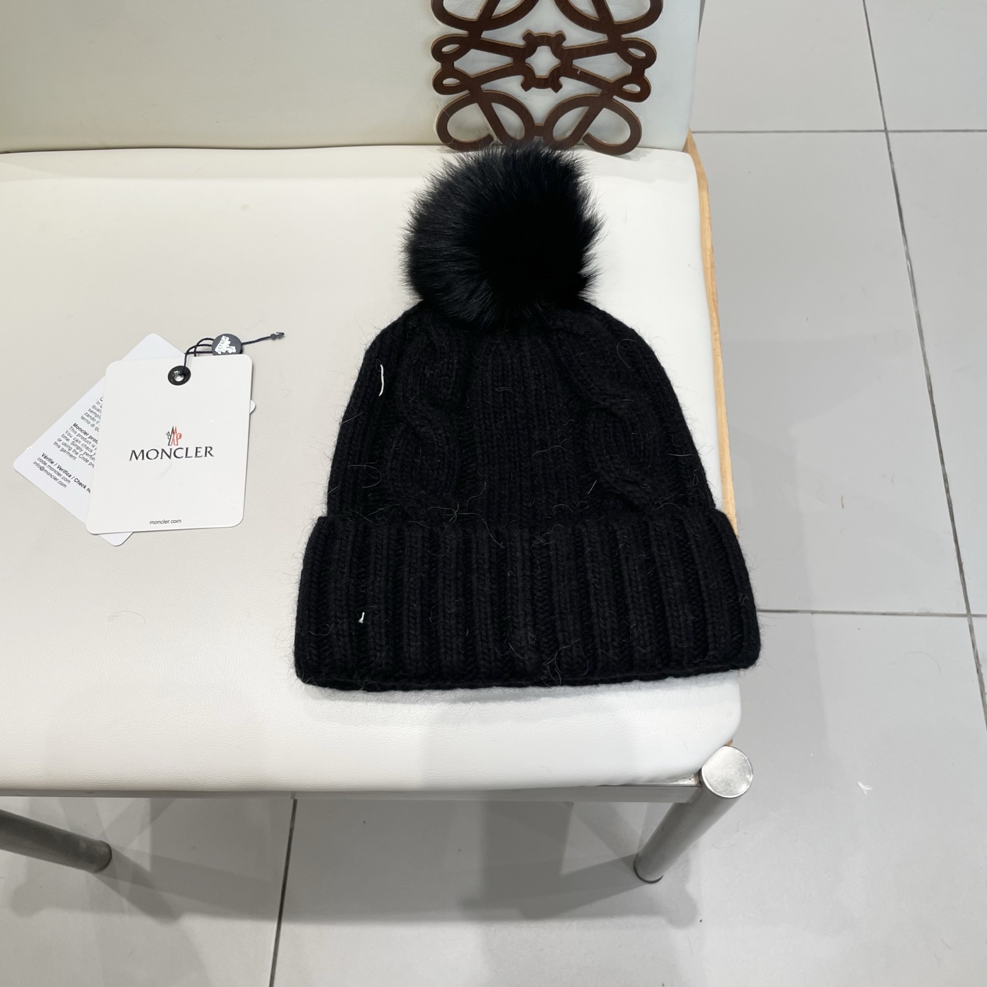 蒙口MONCLER🎩官方热卖爆款，羊毛针织毛线帽，百分之70羊毛，30兔毛，时尚好品质高端大气，超柔软！超火爆💖质感很赞