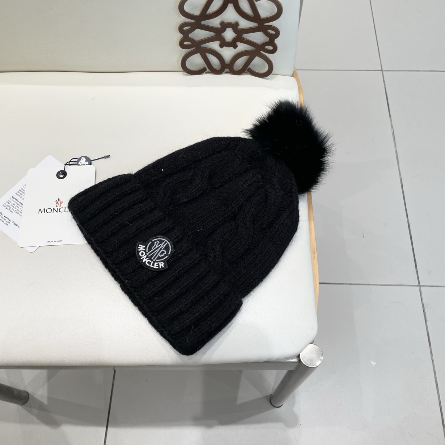 蒙口MONCLER🎩官方热卖爆款，羊毛针织毛线帽，百分之70羊毛，30兔毛，时尚好品质高端大气，超柔软！超火爆💖质感很赞