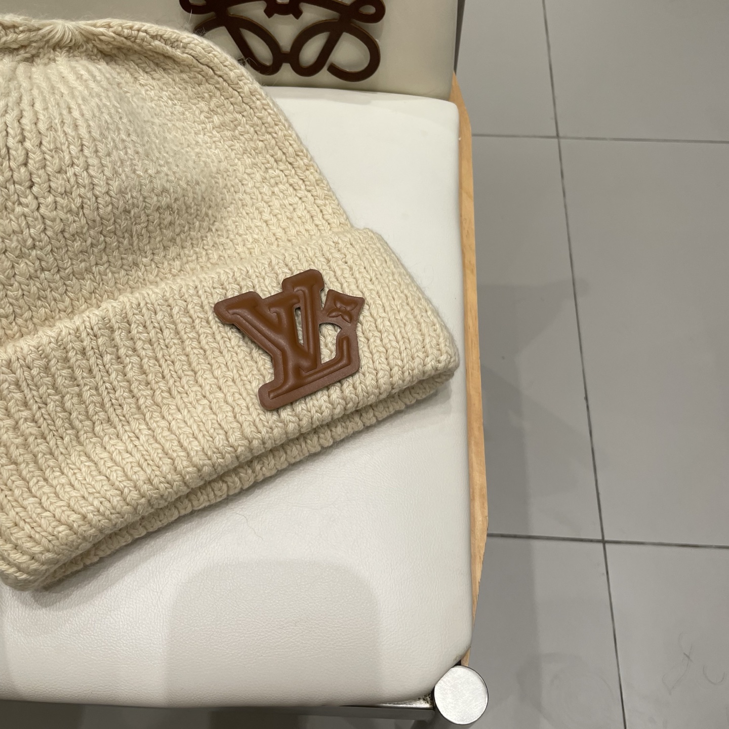 Lv针织帽 非常百搭 男女通用 亲们可以看细节，透气舒适，羊毛采用进口毛线料！潮人必备！