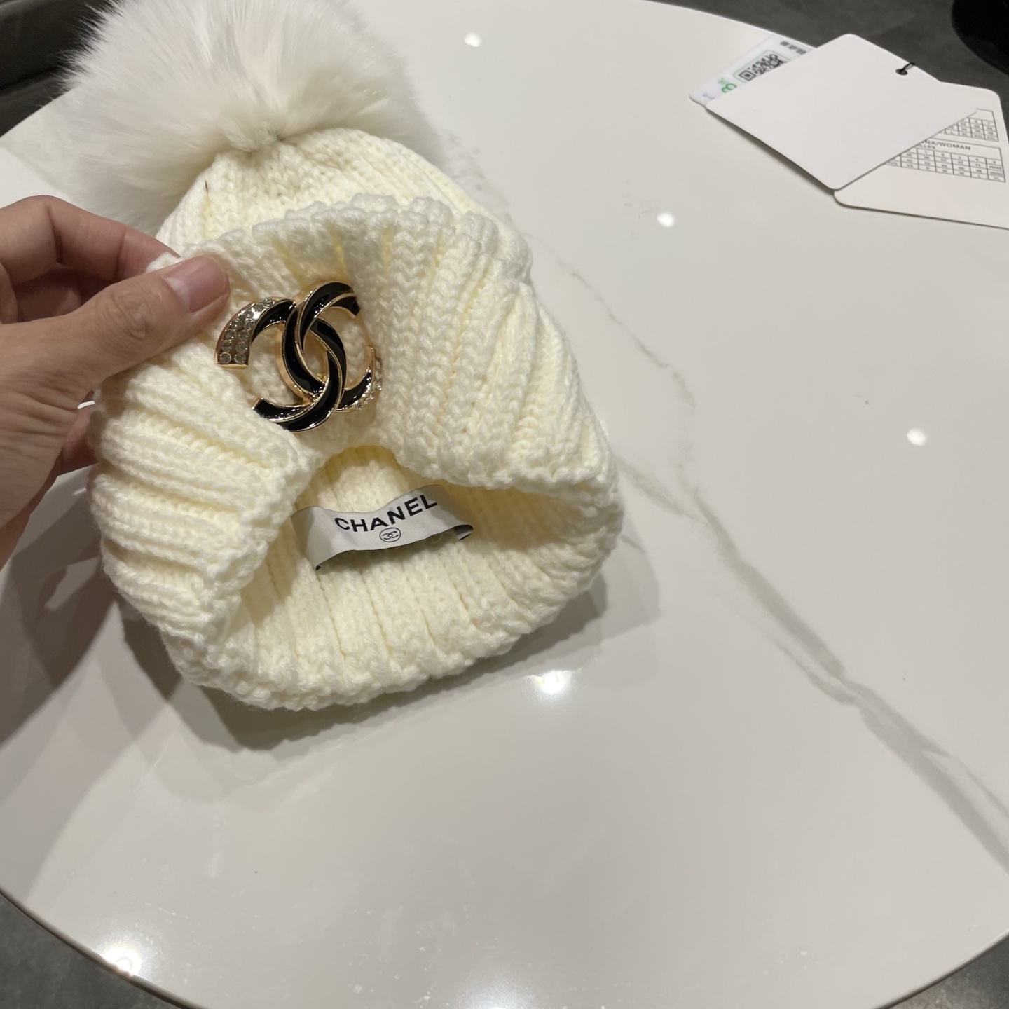 Chanel香奈儿配狐狸毛球针织毛线帽