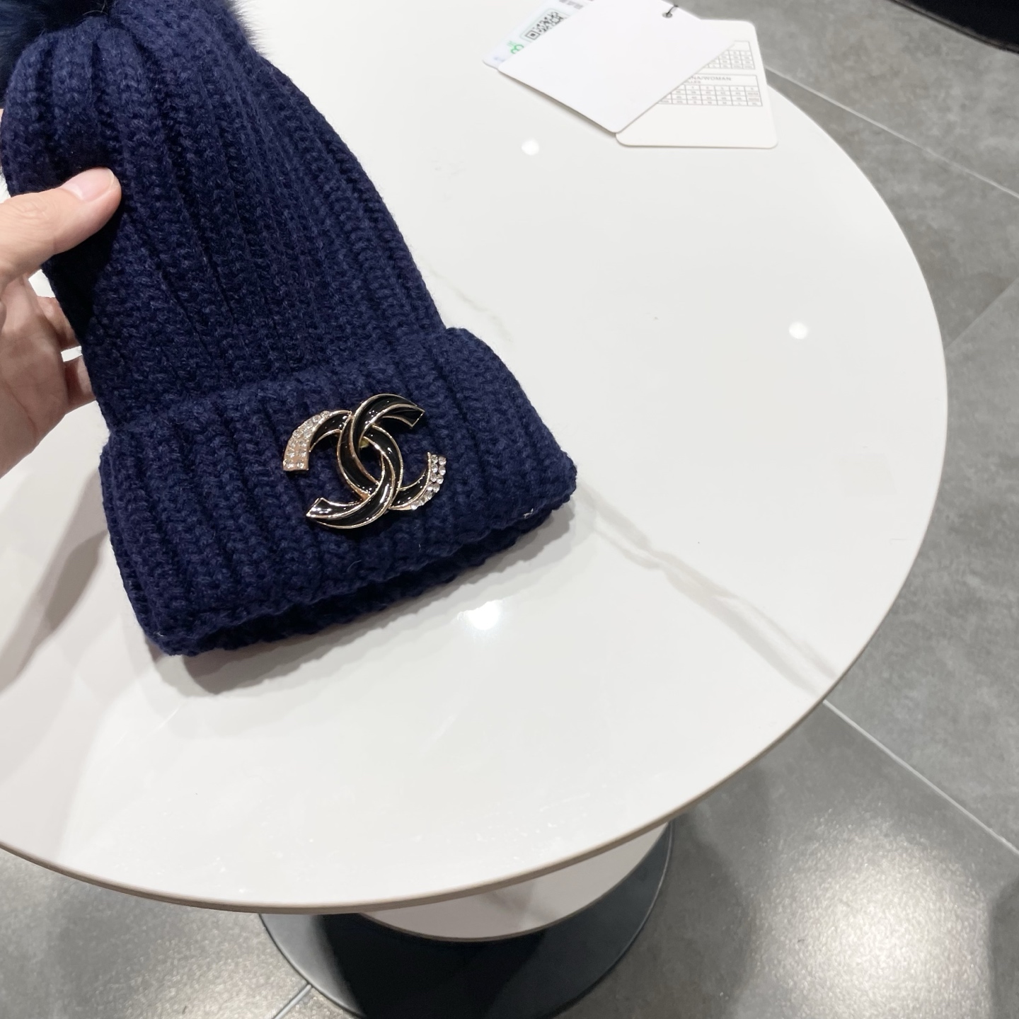 Chanel香奈儿配狐狸毛球针织毛线帽