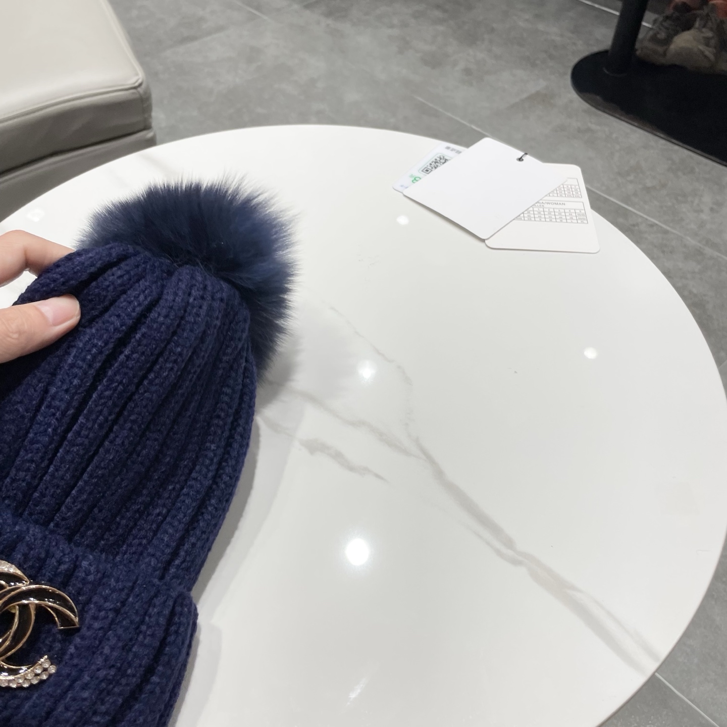 Chanel香奈儿配狐狸毛球针织毛线帽