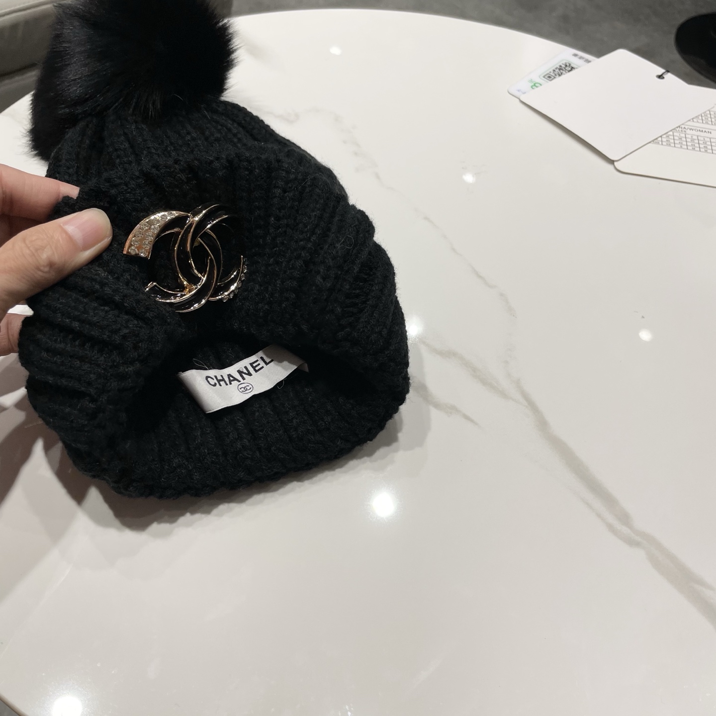 Chanel香奈儿配狐狸毛球针织毛线帽