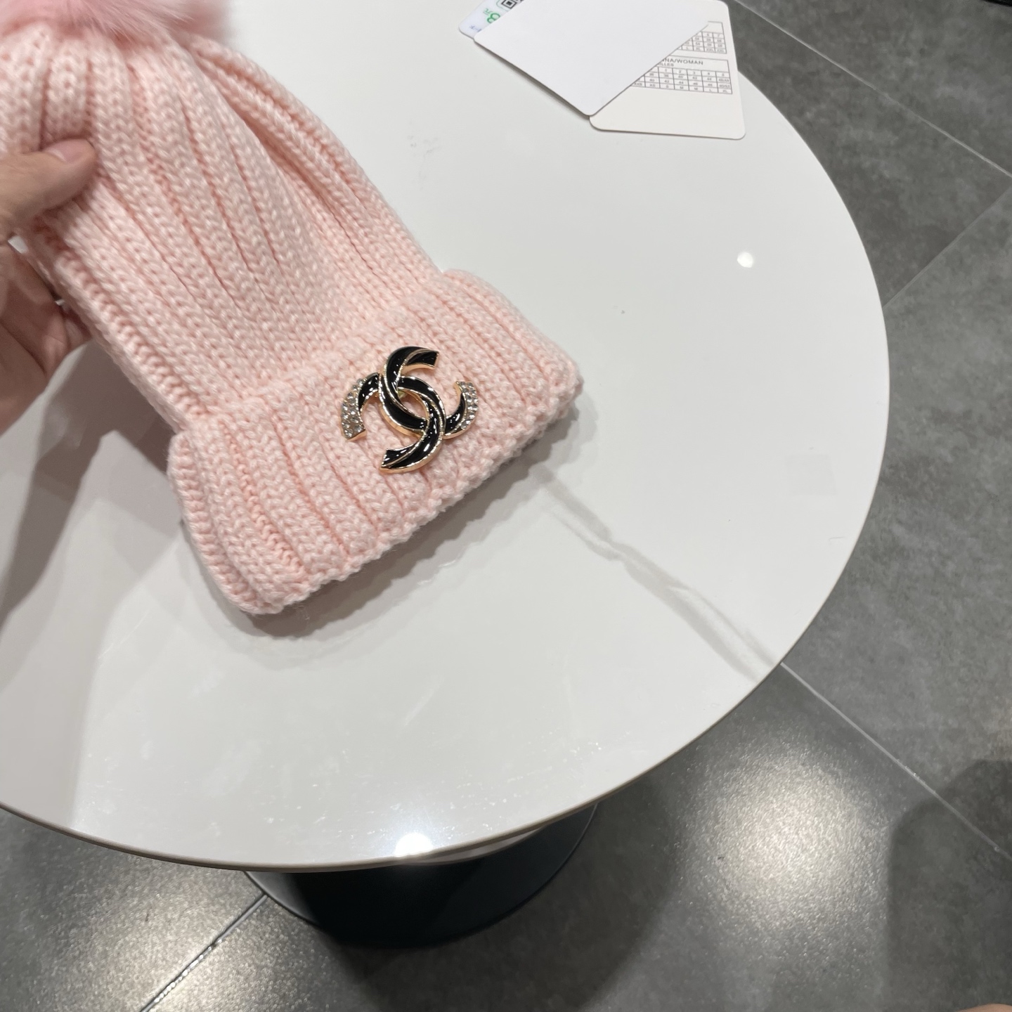 Chanel香奈儿配狐狸毛球针织毛线帽