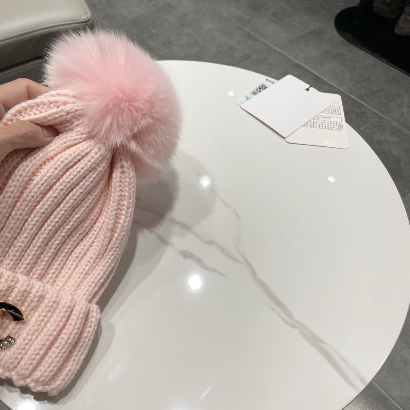 Chanel香奈儿配狐狸毛球针织毛线帽