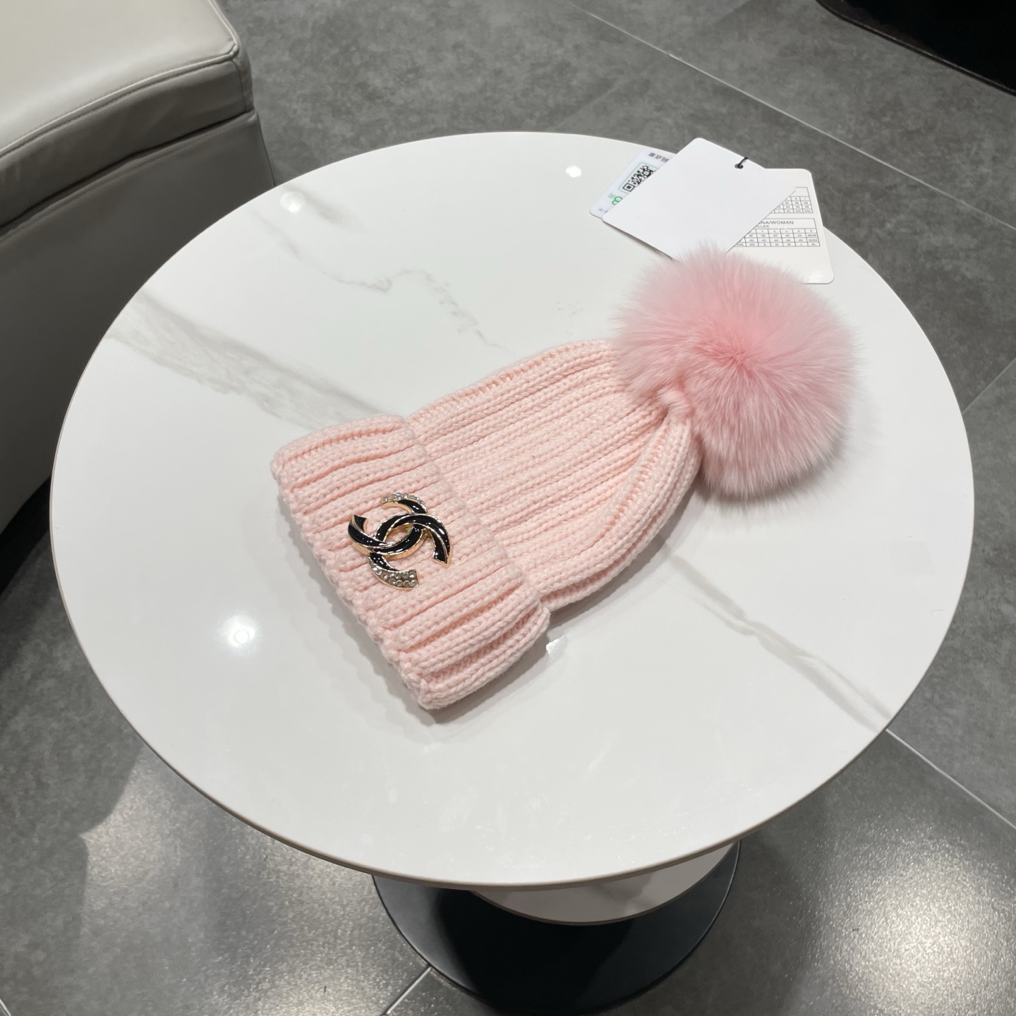 Chanel香奈儿配狐狸毛球针织毛线帽