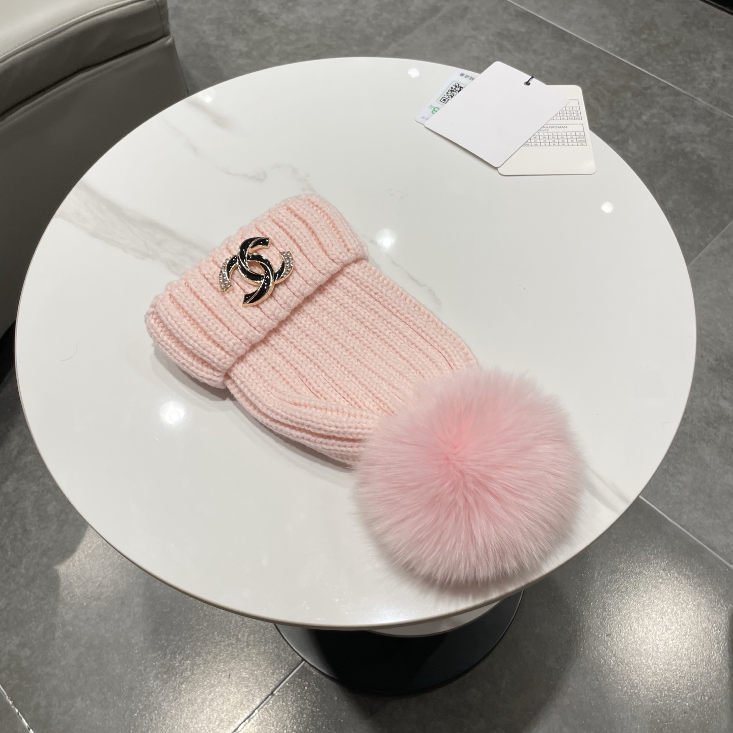 Chanel香奈儿配狐狸毛球针织毛线帽