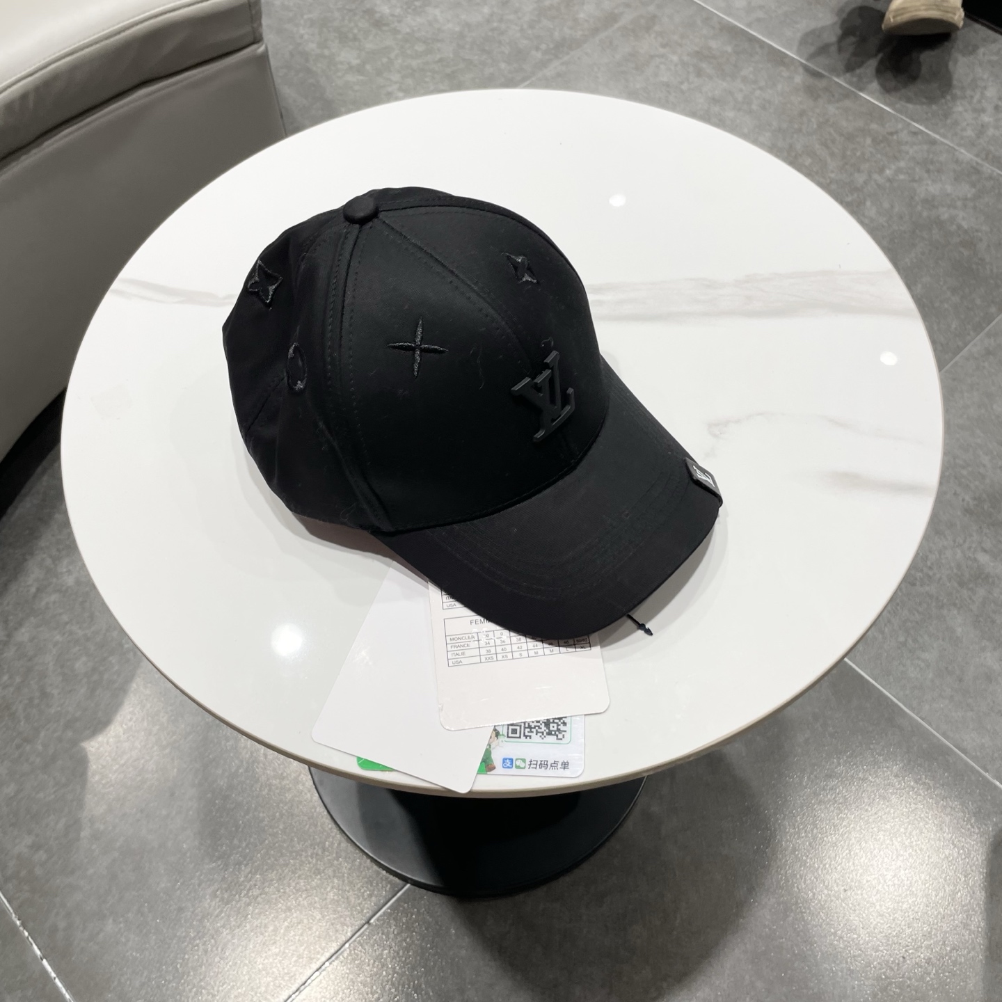 🧢路易威登棒球帽 LouisVuitton😍新款LV棒球帽，重工打造♥️高端大气，百搭款🤗男女通用！跑量