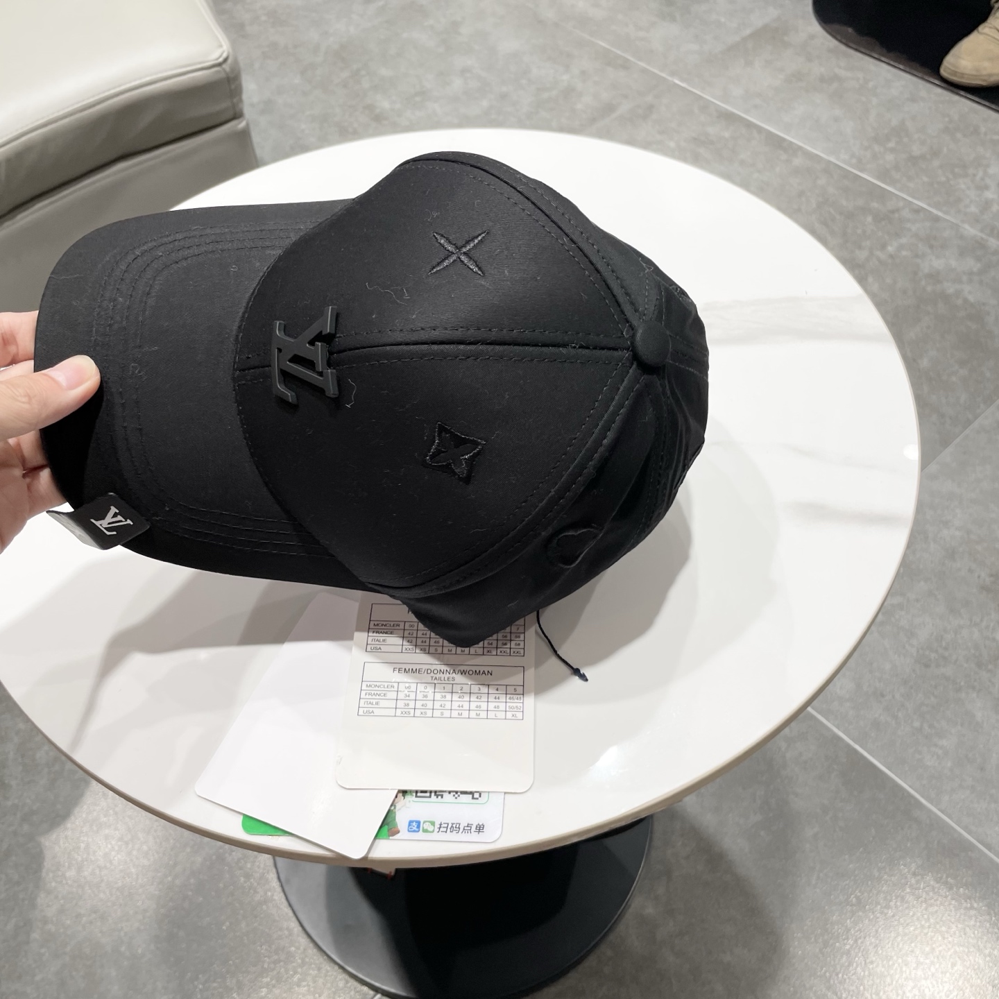 🧢路易威登棒球帽 LouisVuitton😍新款LV棒球帽，重工打造♥️高端大气，百搭款🤗男女通用！跑量
