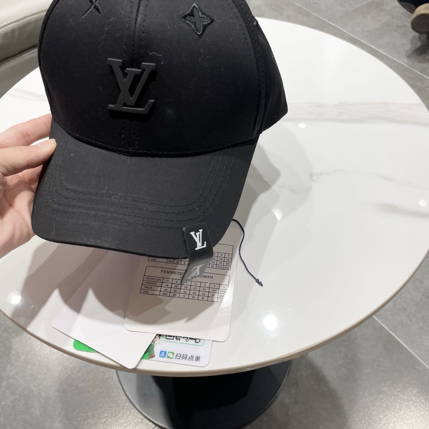 🧢路易威登棒球帽 LouisVuitton😍新款LV棒球帽，重工打造♥️高端大气，百搭款🤗男女通用！跑量