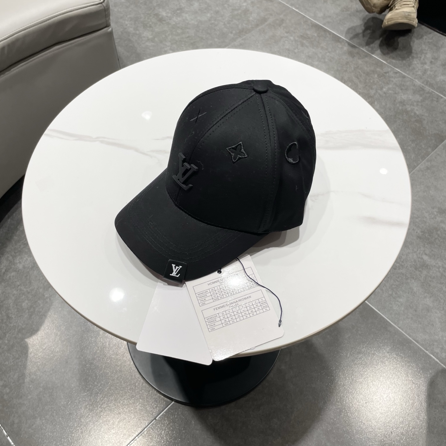🧢路易威登棒球帽 LouisVuitton😍新款LV棒球帽，重工打造♥️高端大气，百搭款🤗男女通用！跑量