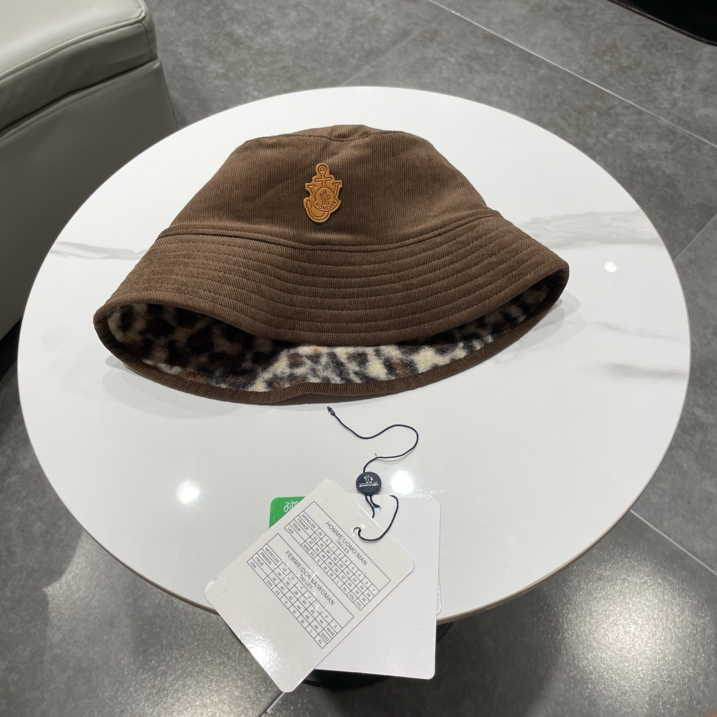 NO:553131,P Moncler autumn and winter new fashion leopard print double-sided wearable fisherman hat for women outdoor plus velvet thickened warm windproof hat fisherman hat baseball cap knitted hat, hat, Moncler, Moncler, espadrilles, hats19860909P 蒙口Moncler盟可睐秋冬新款时尚豹纹双面可戴渔夫帽子女户外加绒加厚保暖防风帽帽子渔夫帽棒球帽针织帽,帽子,Moncler,Moncler,espadrilles,hats,hat