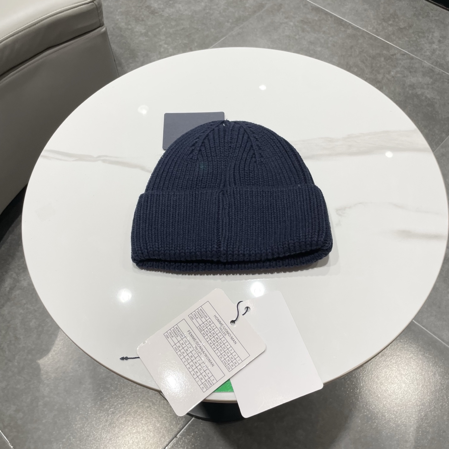 ⚫️Lv官网针织帽非常百搭 男女通用 亲们可以看细节，车工整齐 透气舒适，采用进口毛线料！潮人必备！