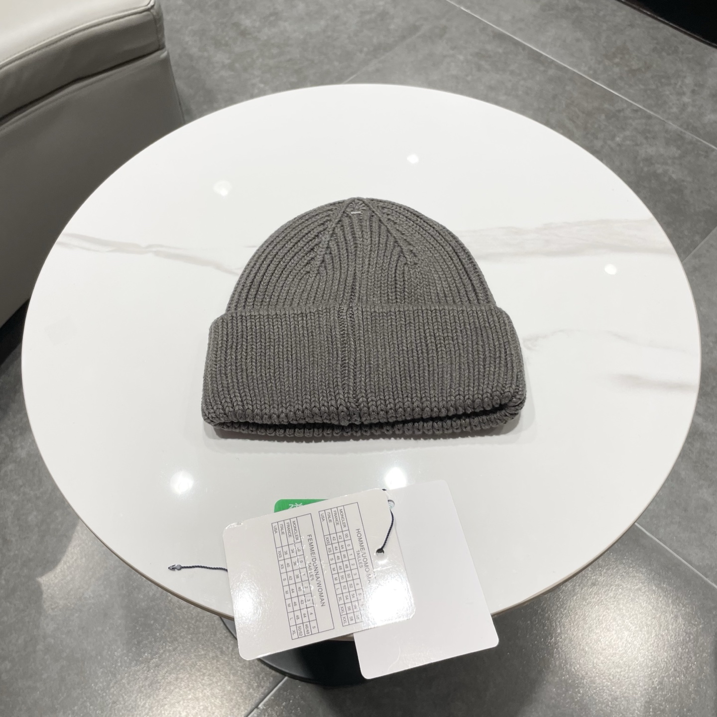 ⚫️Lv官网针织帽非常百搭 男女通用 亲们可以看细节，车工整齐 透气舒适，采用进口毛线料！潮人必备！