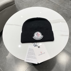 蒙口MONCLER🎩官方热卖爆款,羊毛针织毛线帽,百分之70羊毛,30兔毛,时尚好品质高端大气,超柔软!超火爆💖质感很赞 蒙口MONCLER🎩官方热卖爆款,羊毛针织毛线帽,百分之70羊毛,30兔毛,时尚好品质高端大气,超柔软!超火爆💖质感很赞