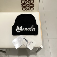 MONCLER蒙口🎩%70羊毛+%30兔毛针织毛线帽 可隨意搭配,好品质高端大气,超柔软!超火爆💖质感很赞,出街超好搭配 MONCLER蒙口🎩%70羊毛+%30兔毛针织毛线帽 可隨意搭配,好品质高端大气,超柔软!超火爆💖质感很赞,出街超好搭配