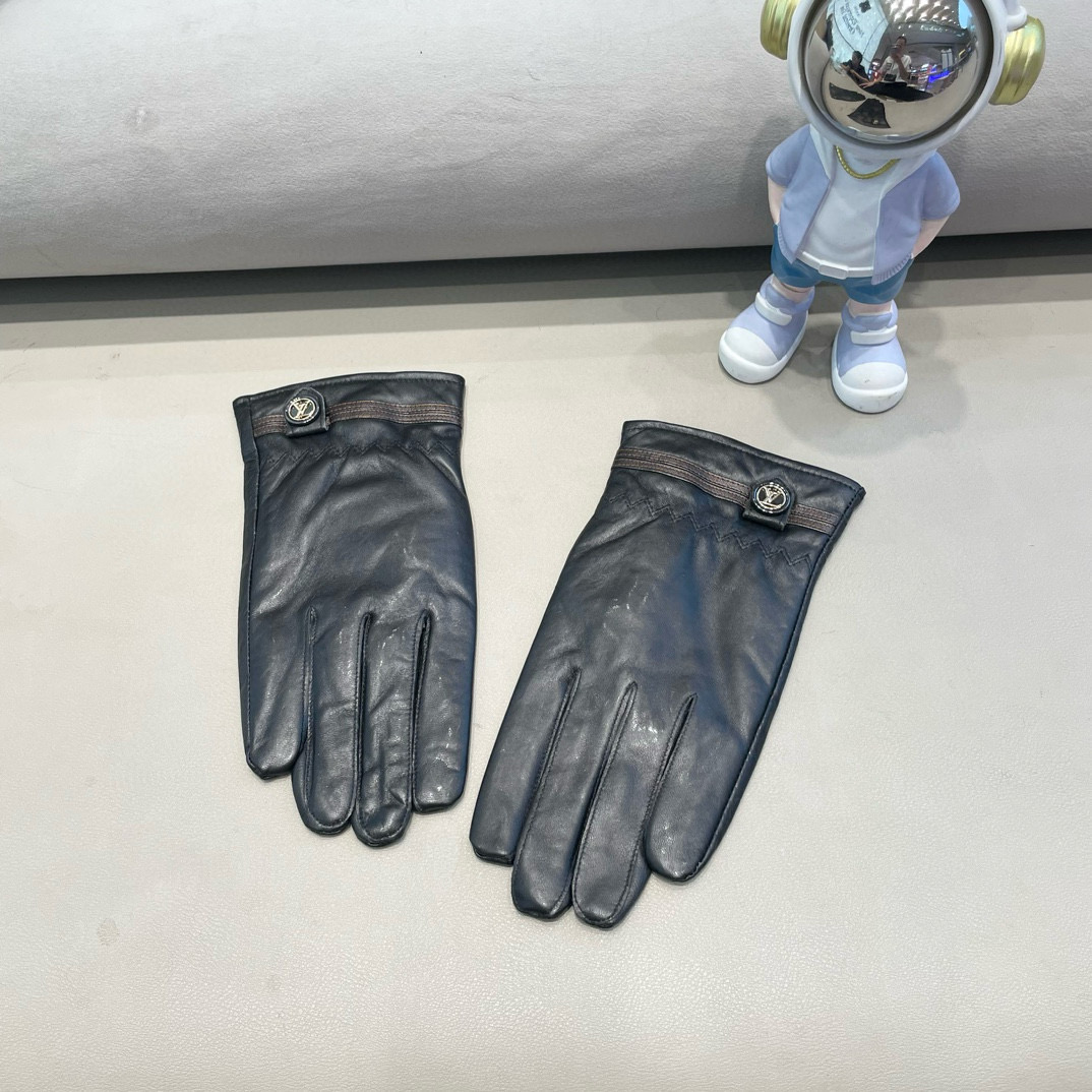 NO:554891,LV men's new sheepskin gloves, fashionable gloves, warm in autumn and winter with velvet lining, classic and simple, super comfortable, soft and versatile!  Size XL, XXL gloves, gloves, louis vuitton, sheepskin, gloves19860909LV男款新品羊皮手套,时尚手套,秋冬保暖加绒内里,经典简洁上手超舒适柔软、百搭！码数XL、XXL手套,手套,louis vuitton,sheepskin,gloves,accessory