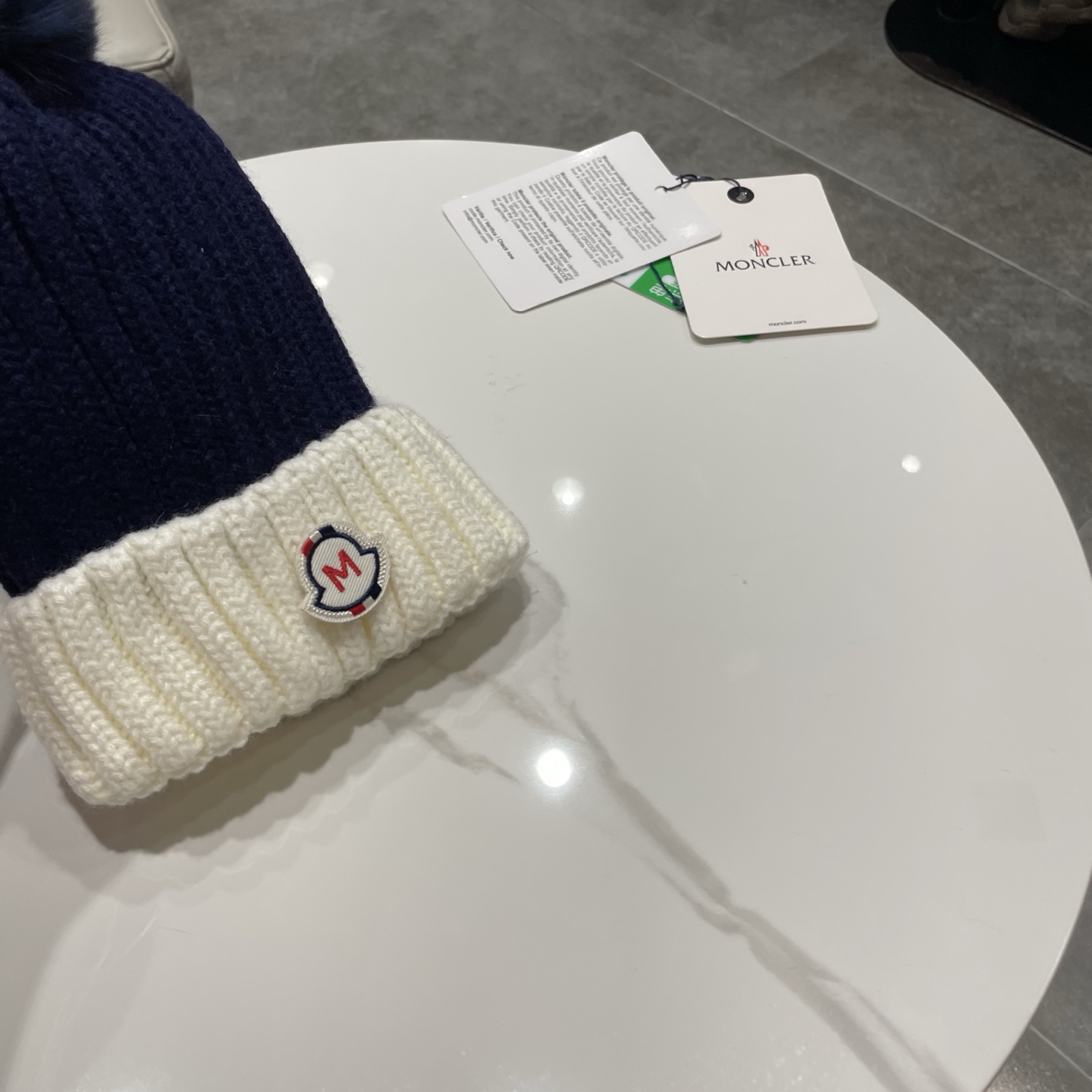 蒙口MONCLER高品质狐狸毛球针织兔羊毛毛线帽 超经典不过时的一款秋冬冷帽🥶 懂货的小姐姐必入款，帽型质量市场都有超多
