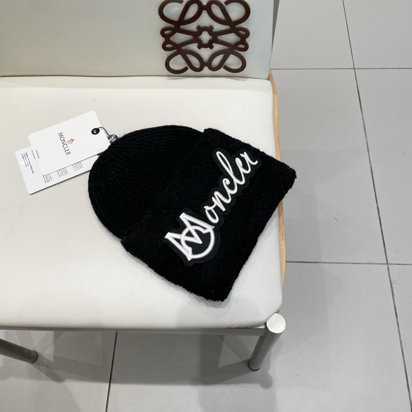 蒙口MONCLER🎩官方热卖爆款，羊毛针织毛线帽，百分之70羊毛，30兔毛，时尚好品质高端大气，超柔软！超火爆💖质感很赞