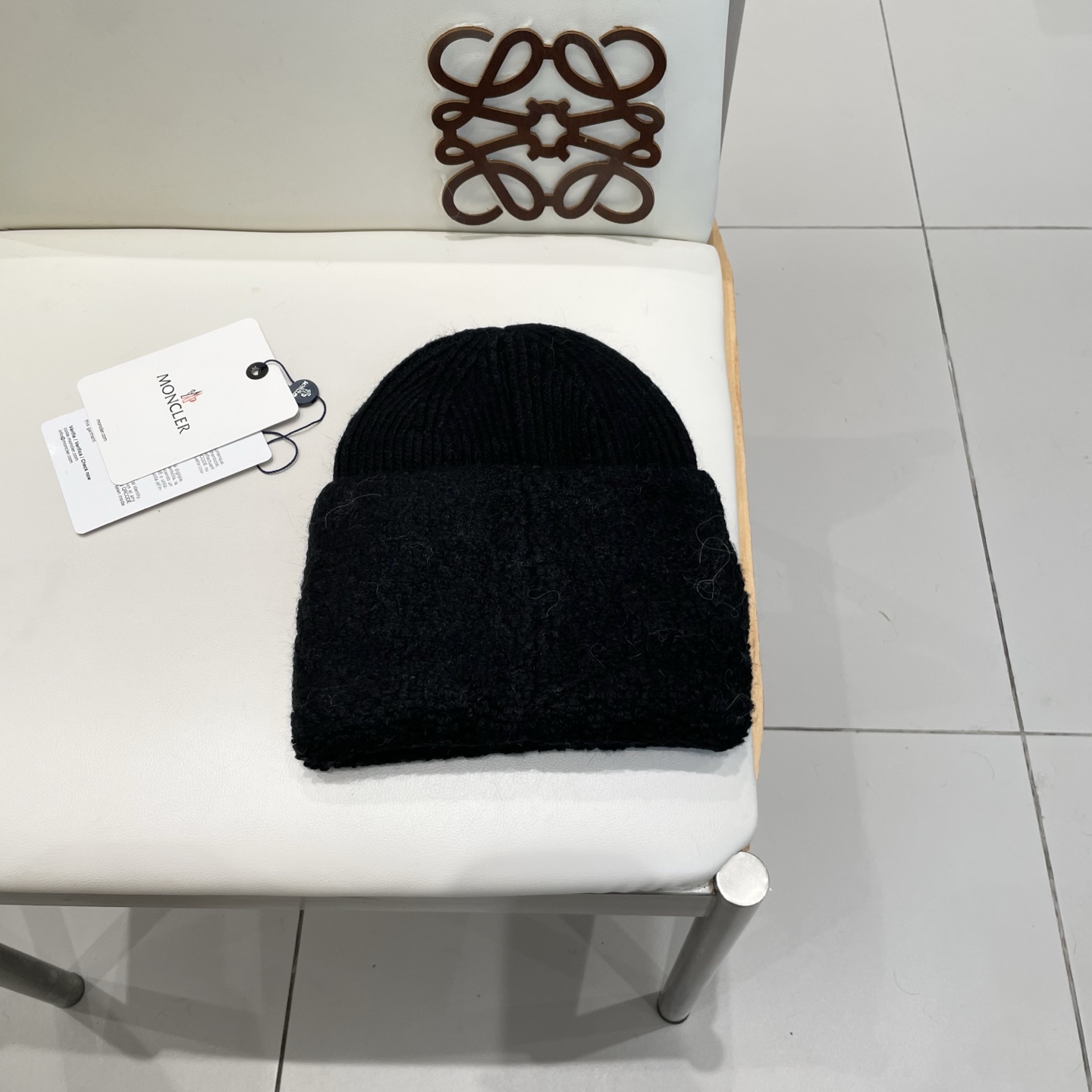 蒙口MONCLER🎩官方热卖爆款，羊毛针织毛线帽，百分之70羊毛，30兔毛，时尚好品质高端大气，超柔软！超火爆💖质感很赞