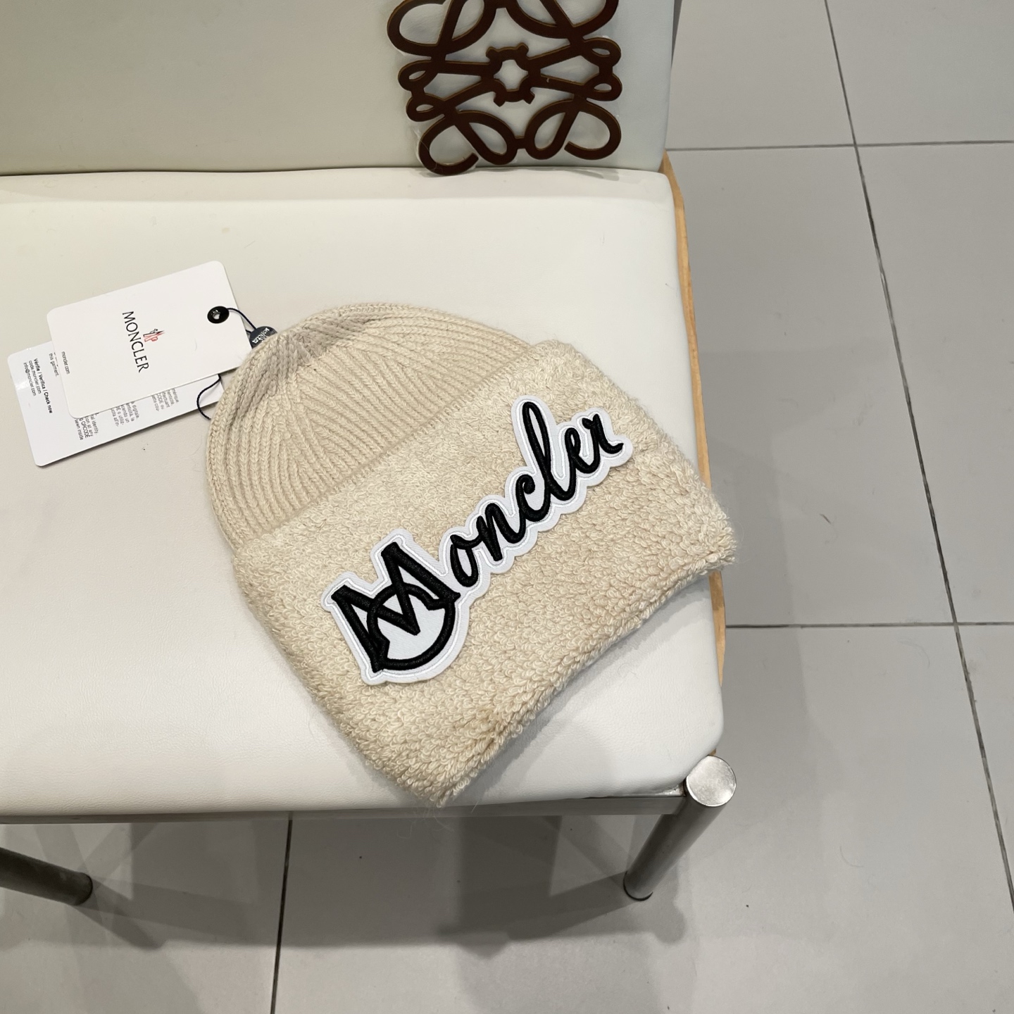 蒙口MONCLER🎩官方热卖爆款，羊毛针织毛线帽，百分之70羊毛，30兔毛，时尚好品质高端大气，超柔软！超火爆💖质感很赞
